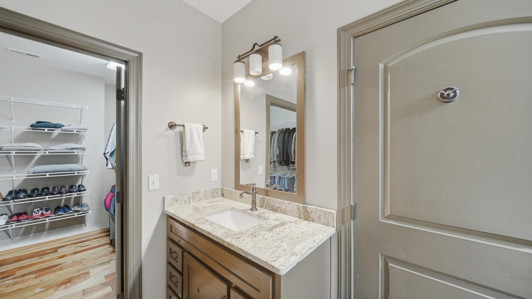 1010 Buckingham Way Property Photo 29