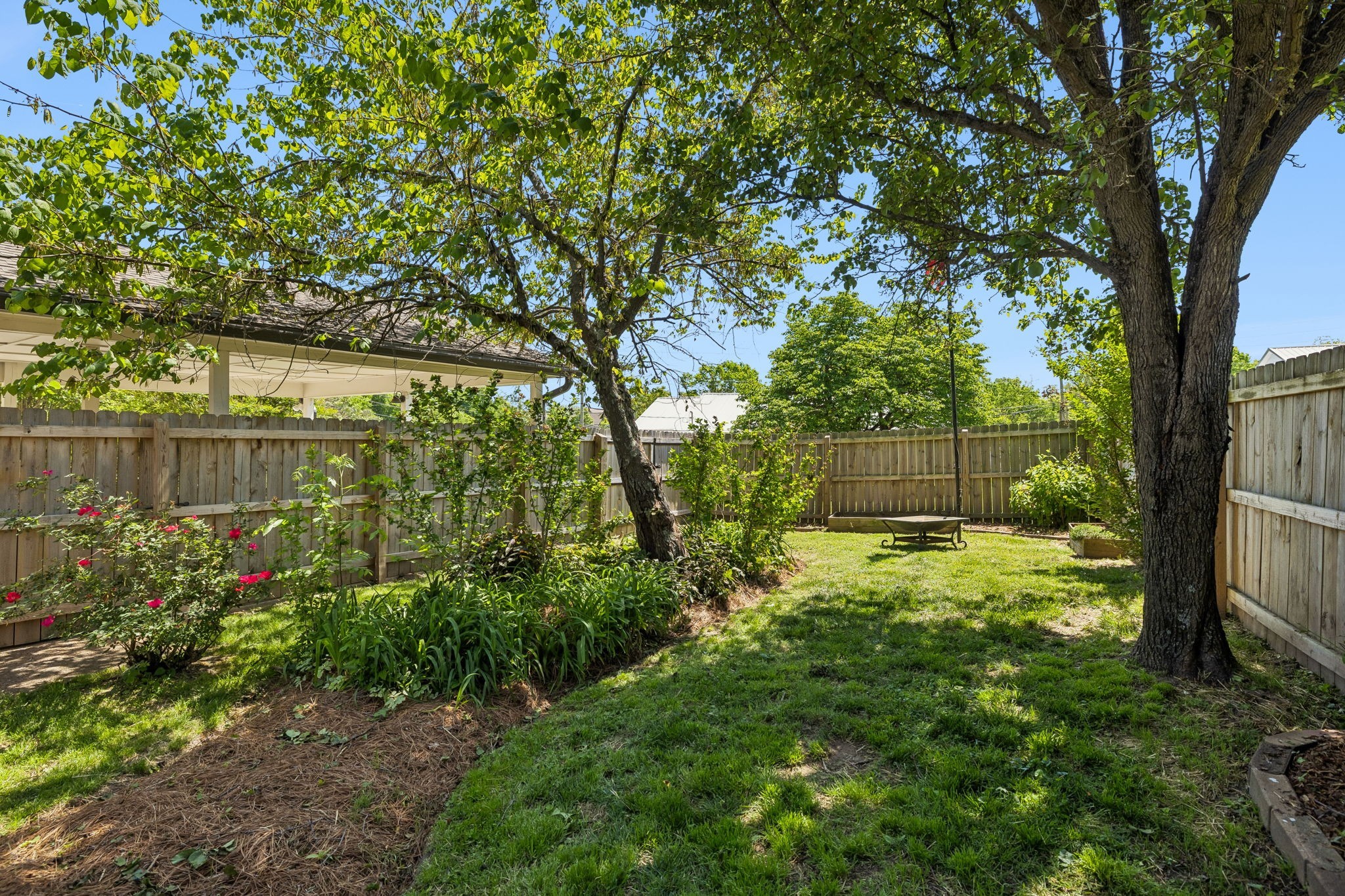 405 Roberts St Property Photo 32