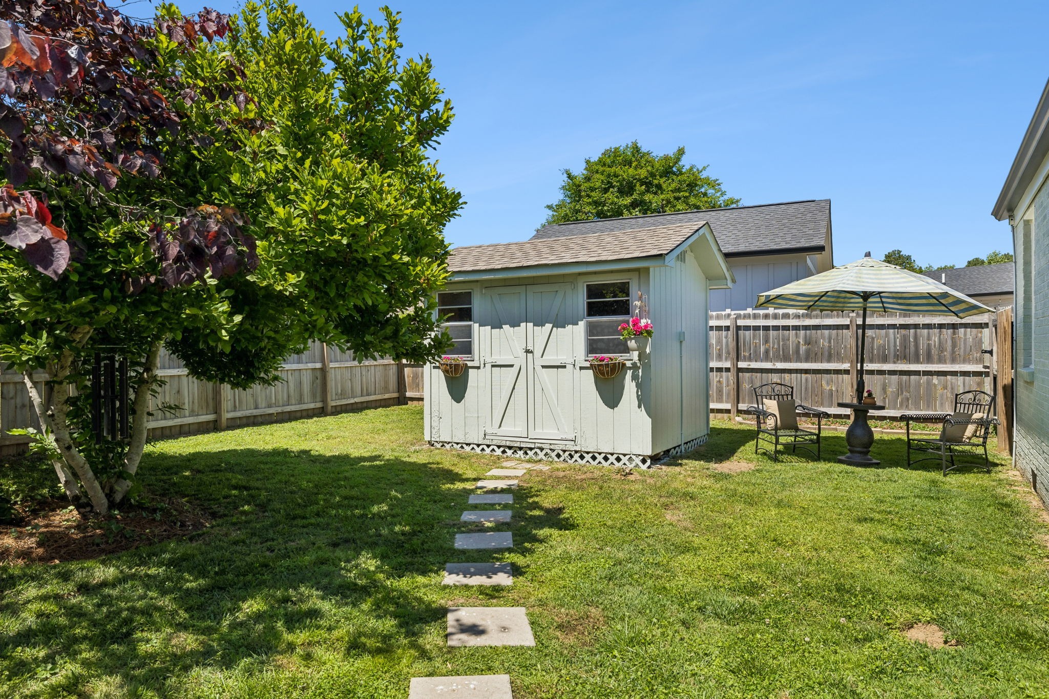 405 Roberts St Property Photo 33