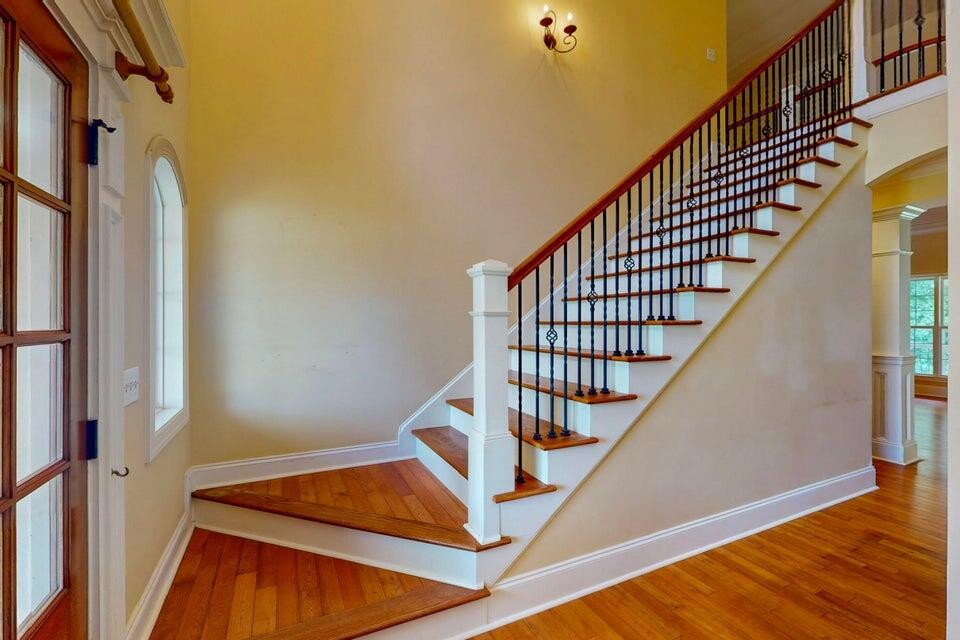355 Leatha Lane, Nw Property Photo 2
