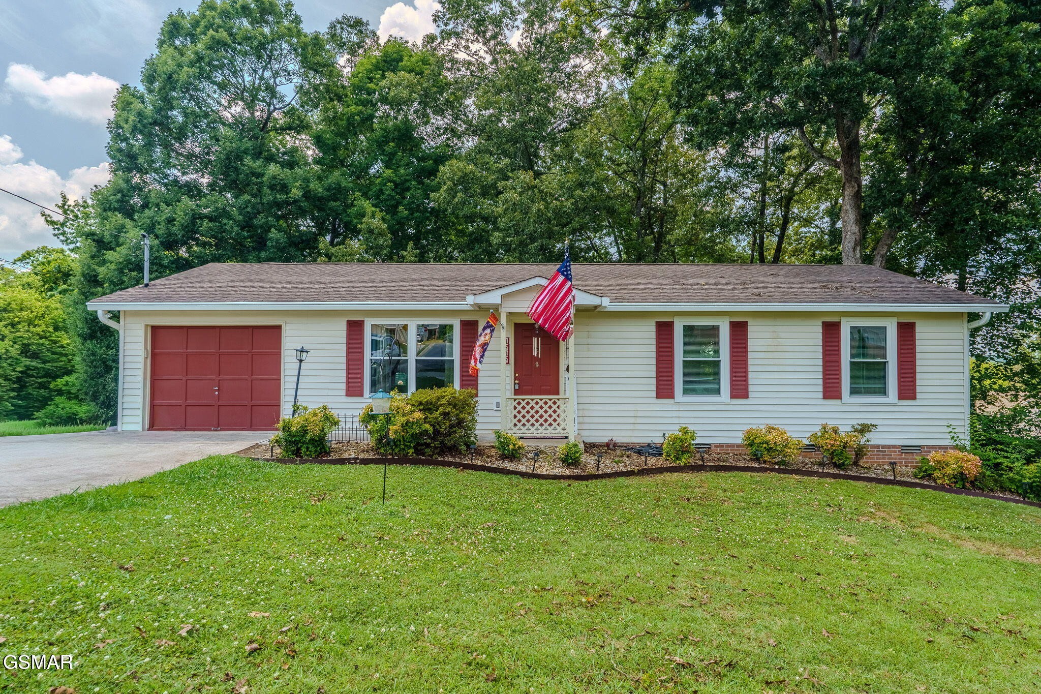 1717 Jett Road Property Photo 1