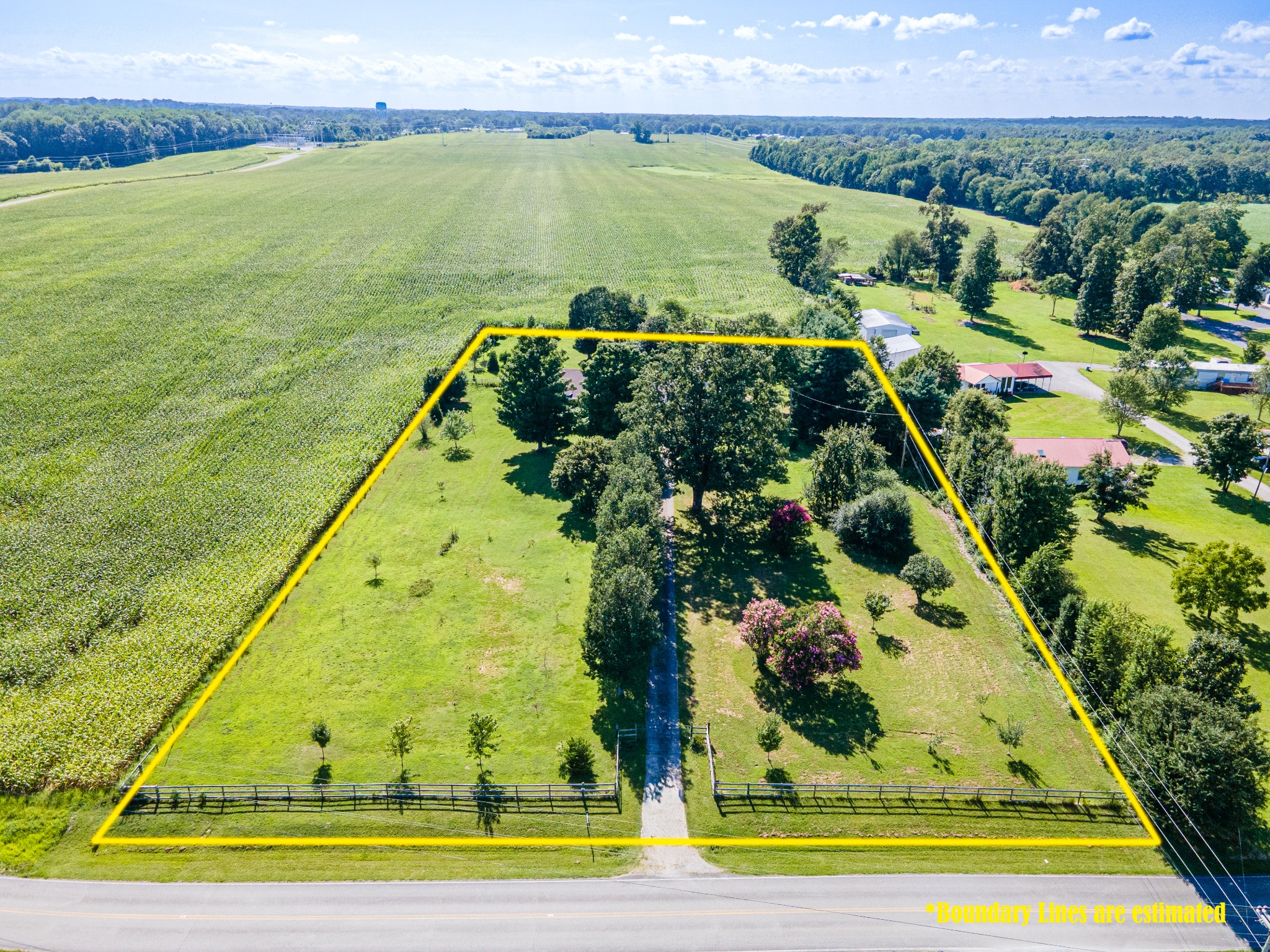 781 Blue Creek Rd Property Photo 2