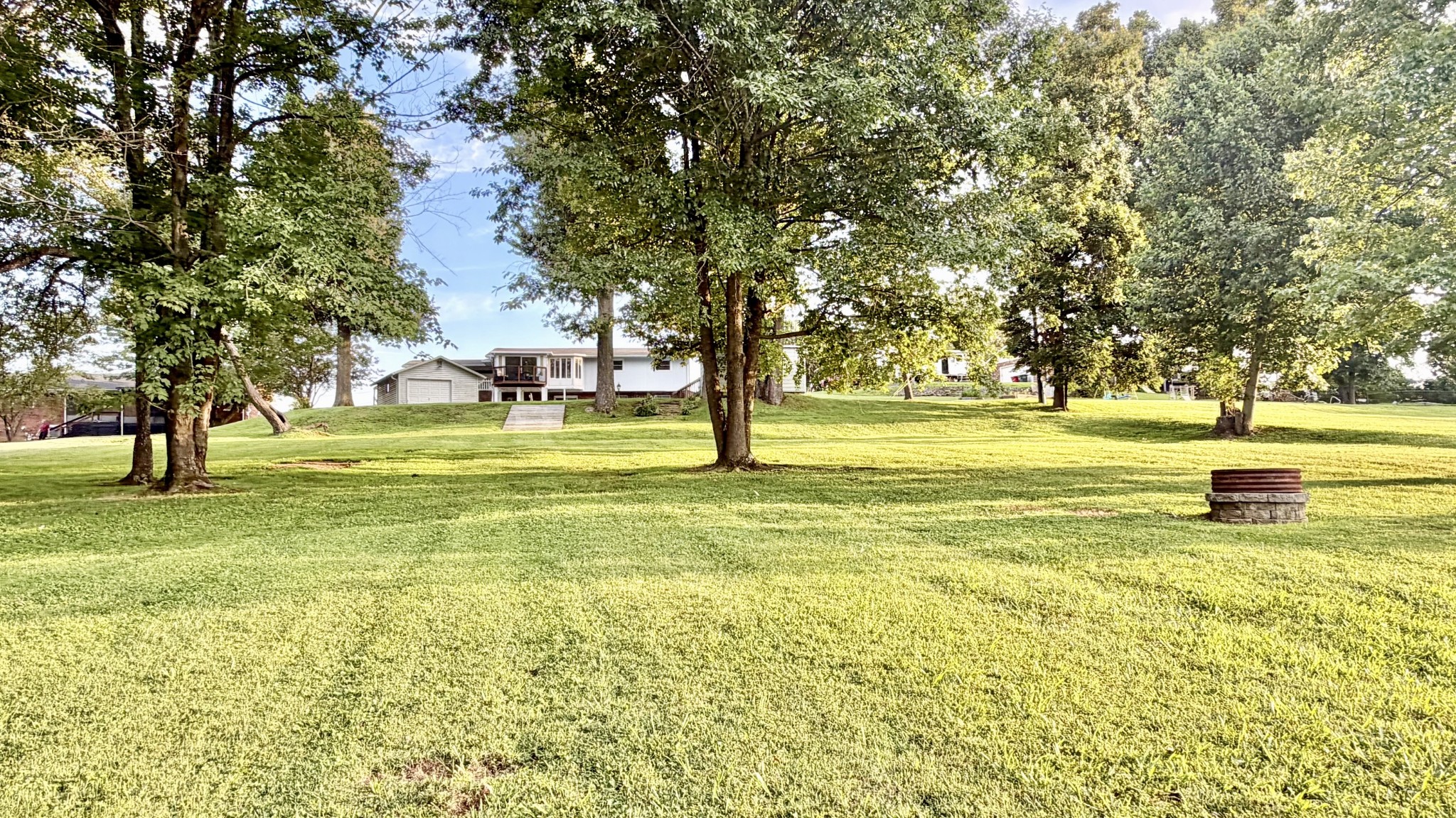 233 Twin Hill Dr Property Photo 28