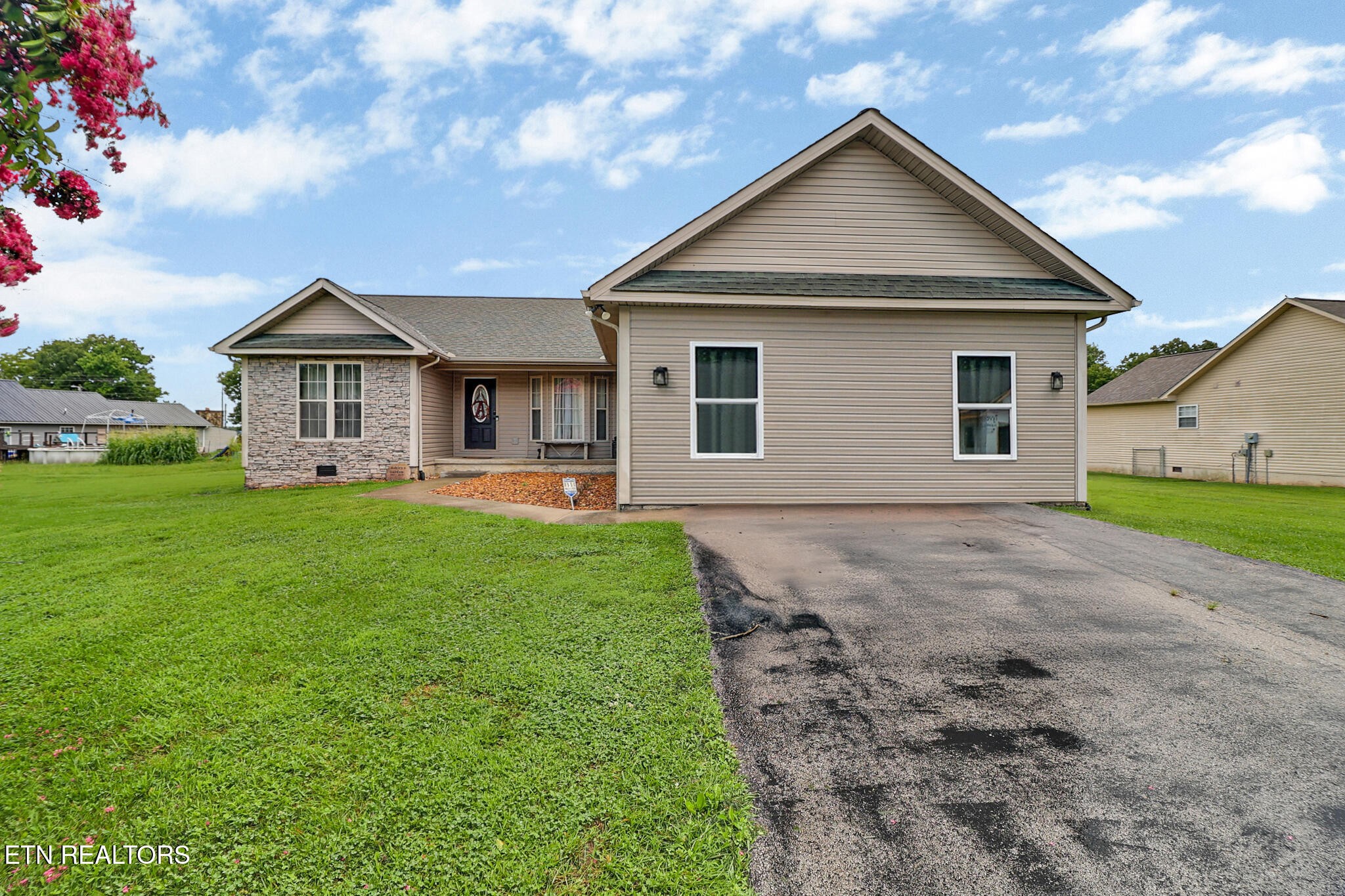 67 Lakyn Drive Property Photo 1