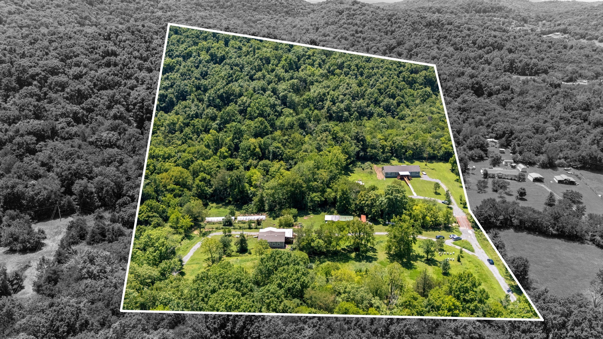 910 Woodmore Hollow Ln Property Photo 1