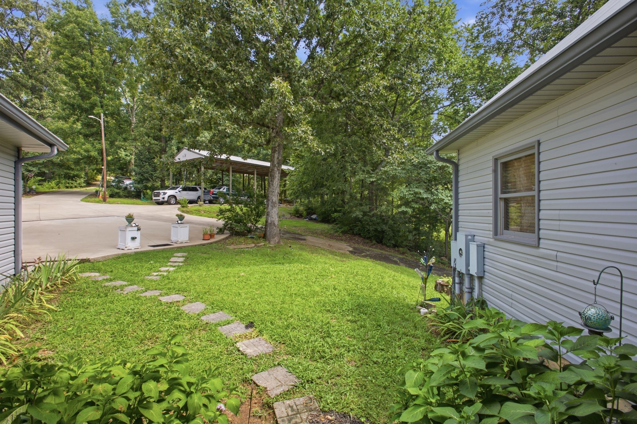 421 Bluff Point Ln Property Photo 14