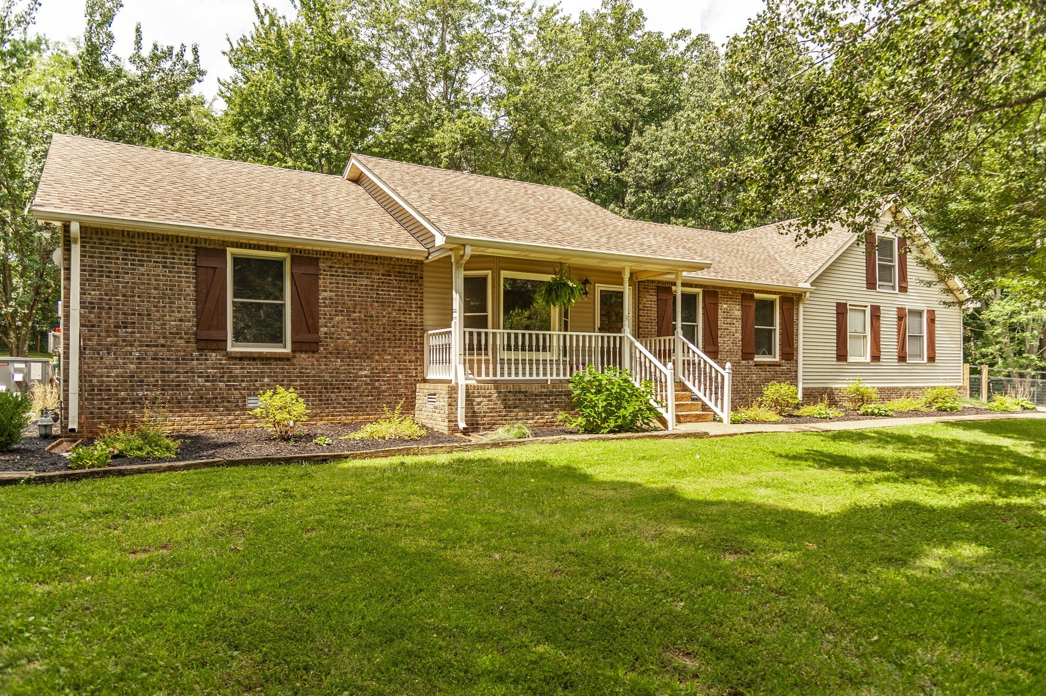 205 Overlook Ct Property Photo 1