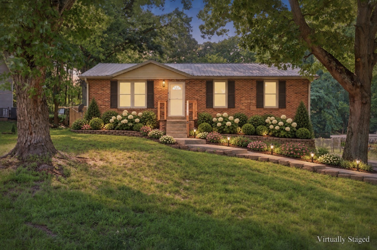 1832 Palamino Dr