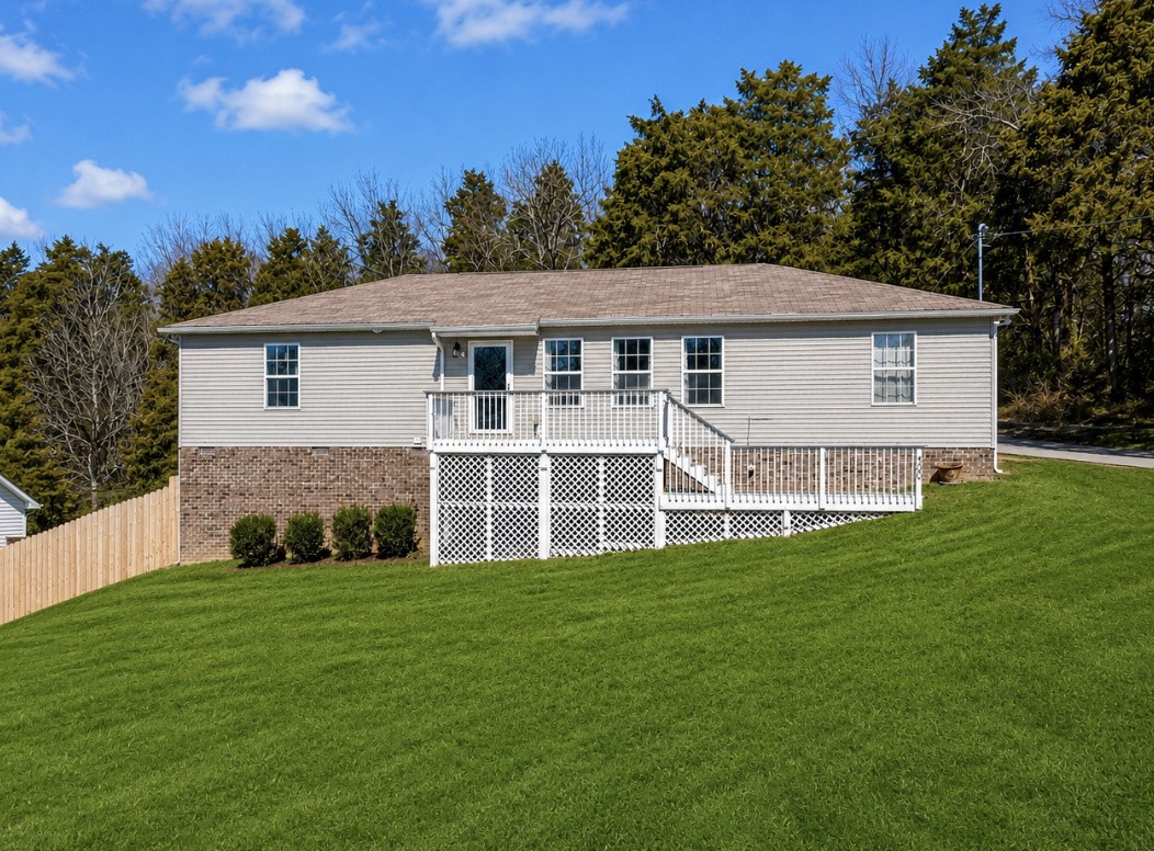 400 Due Ln Property Photo 1