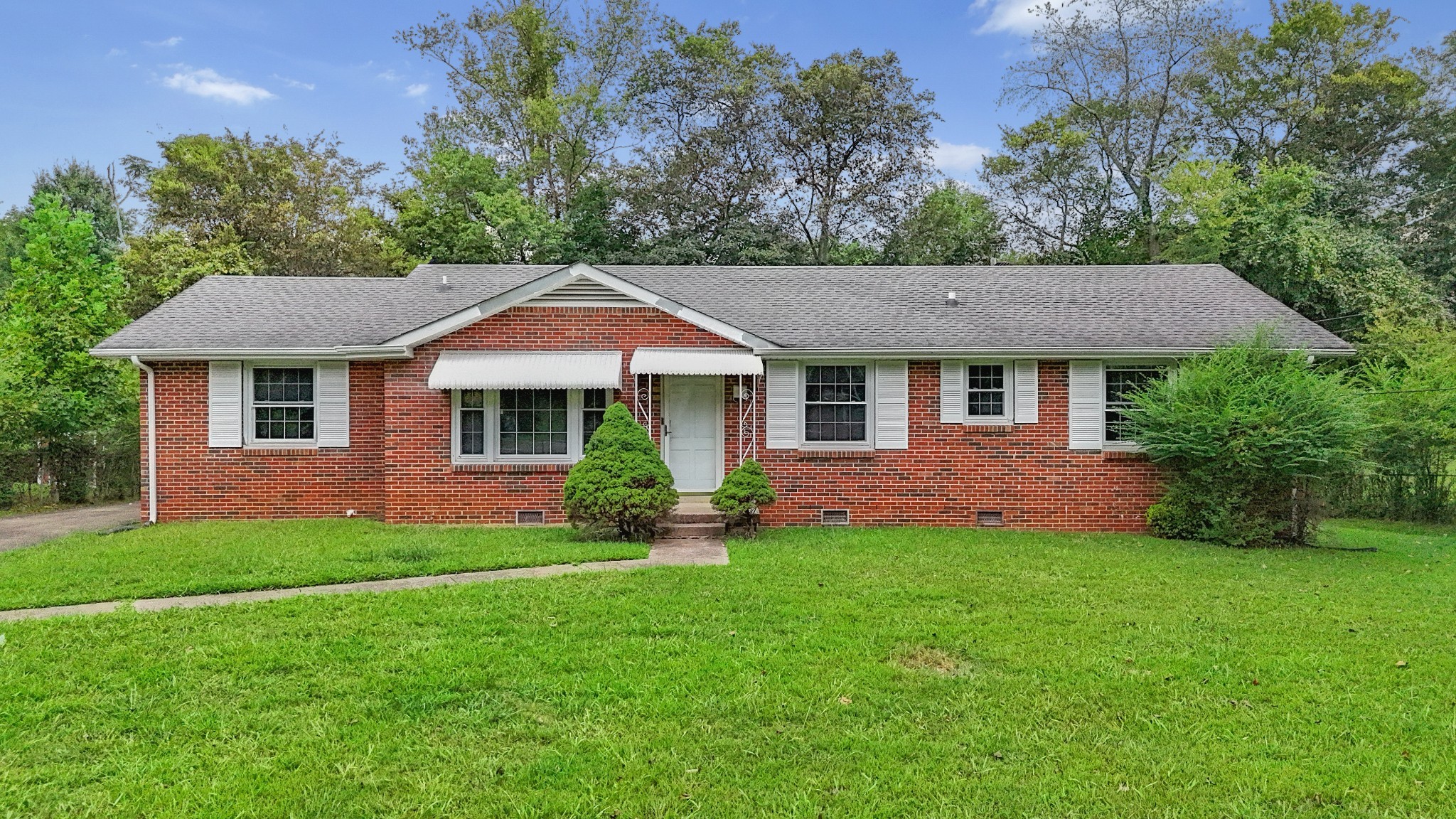 1347 Gibson Dr Property Photo 1