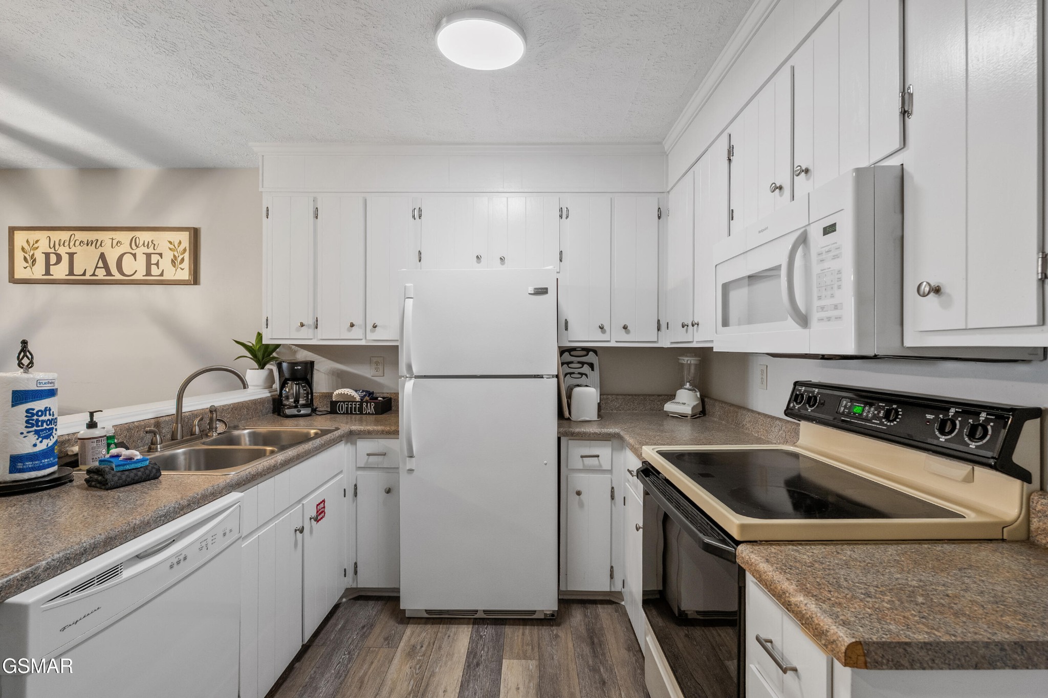1102 Ski View Property Photo 10