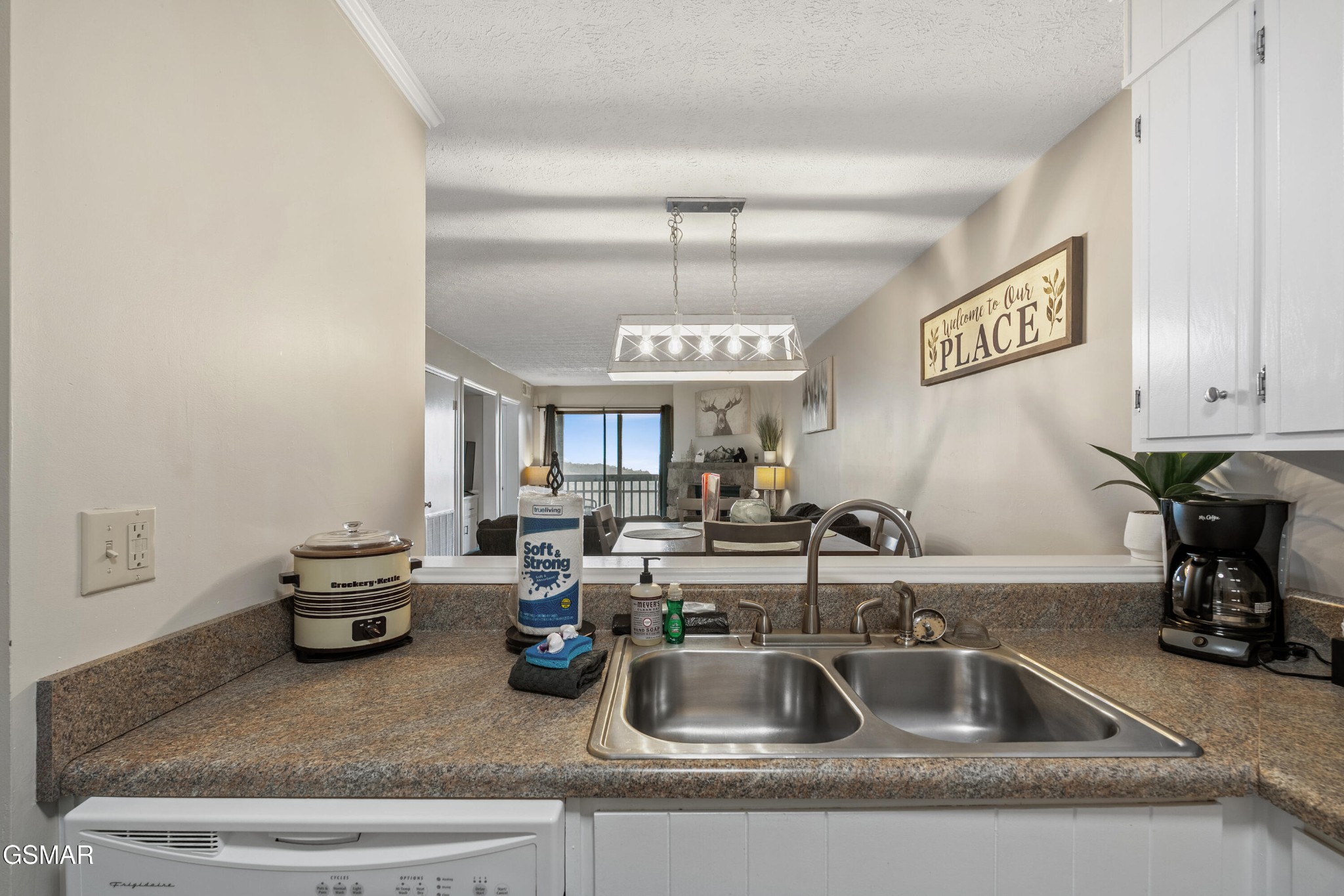 1102 Ski View Property Photo 11