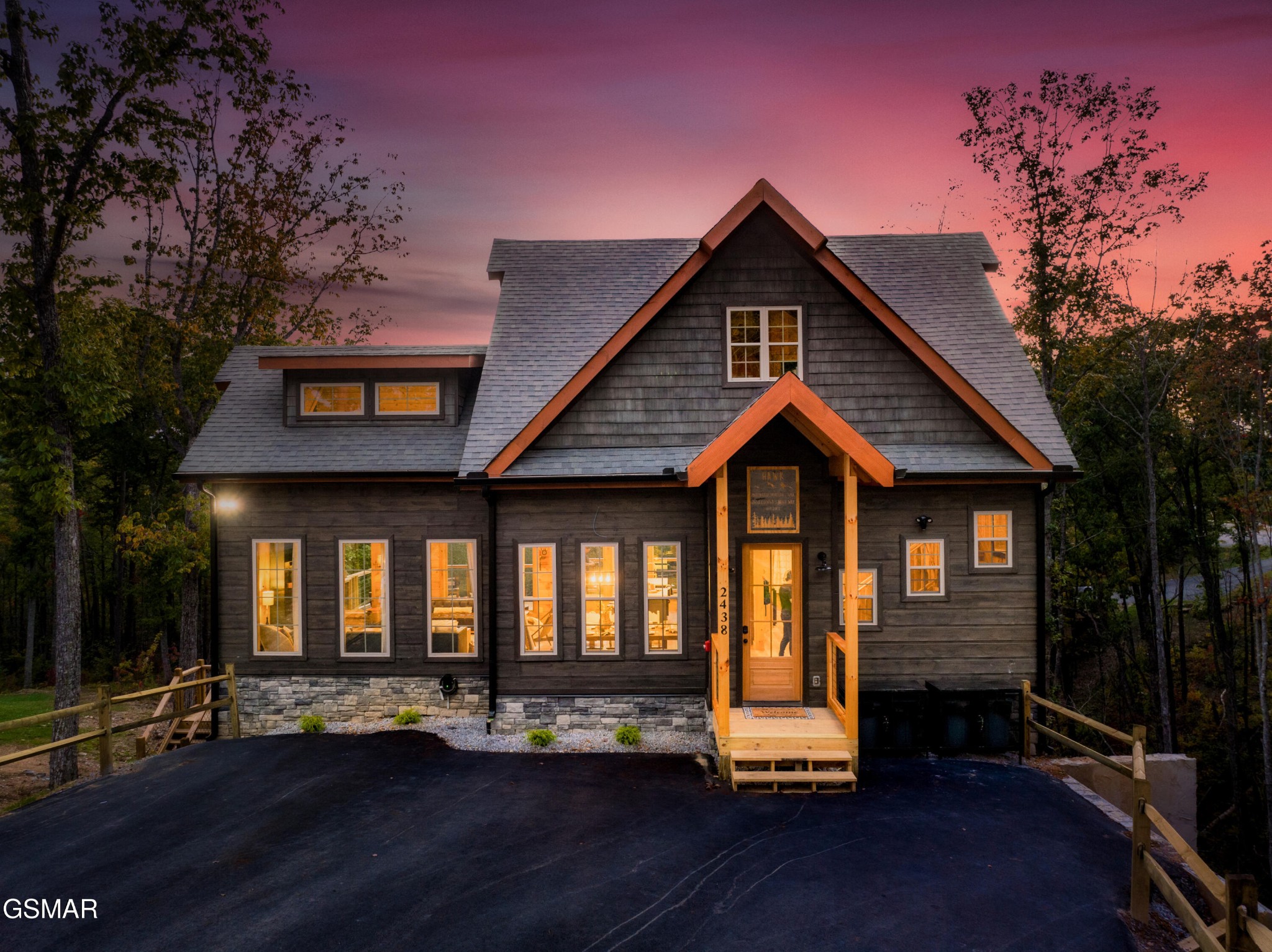 2438 Coopers Hawk Way