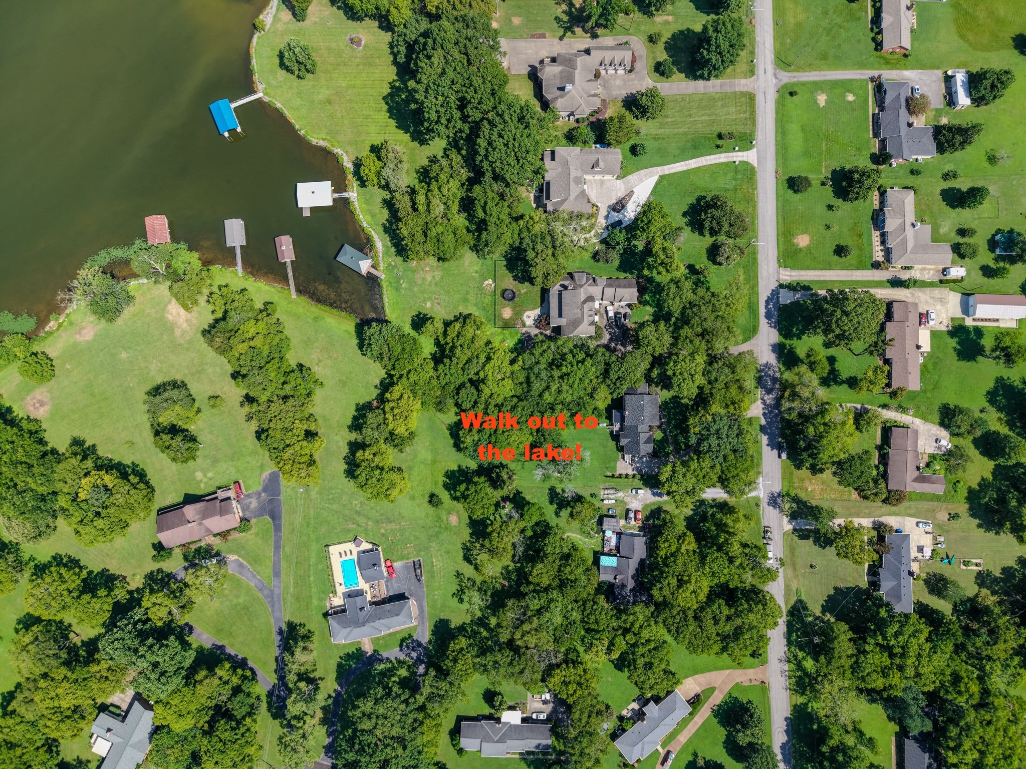 242 Lake Terrace Dr Property Photo 5