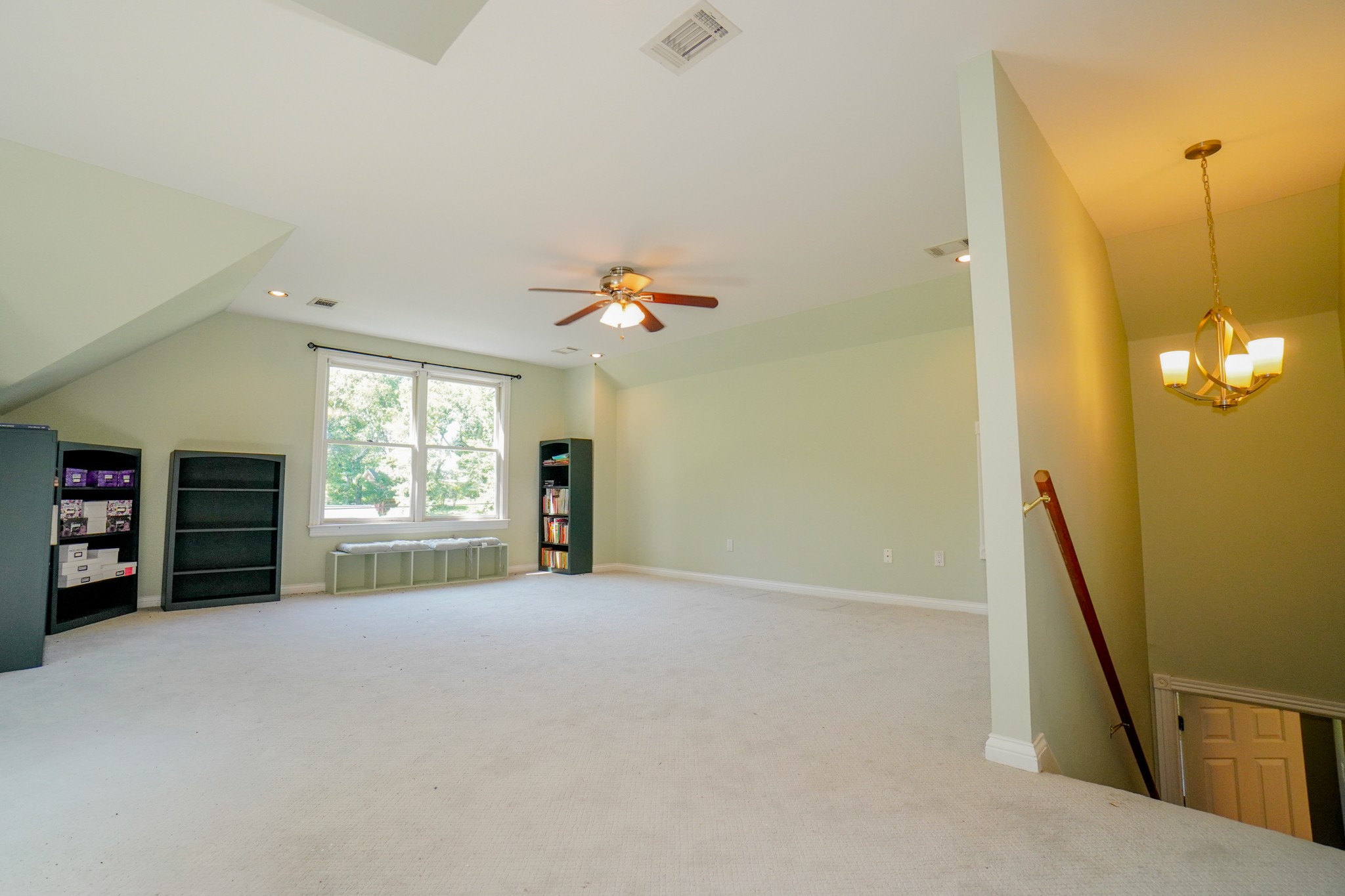 242 Lake Terrace Dr Property Photo 38