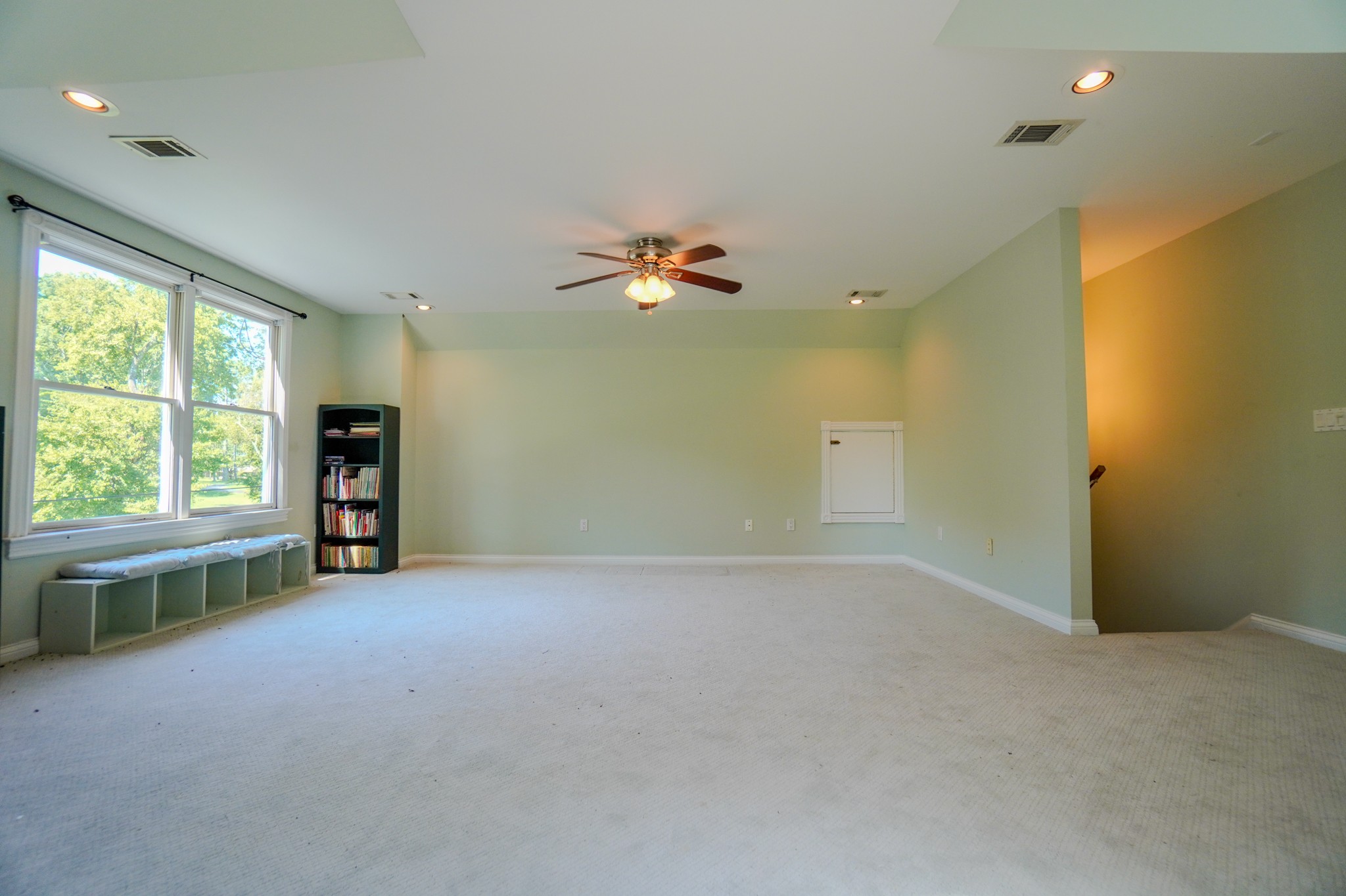 242 Lake Terrace Dr Property Photo 40