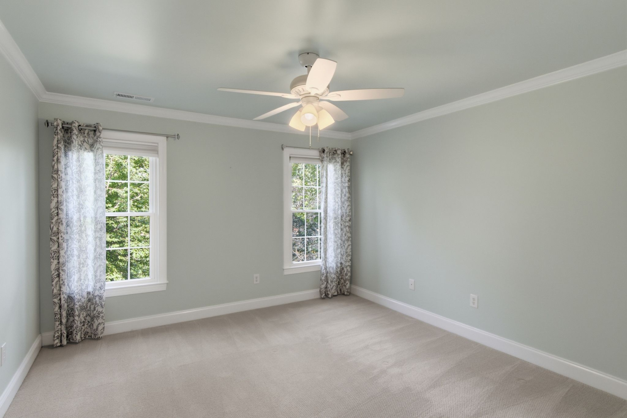 118 Gallagher Dr Property Photo 35