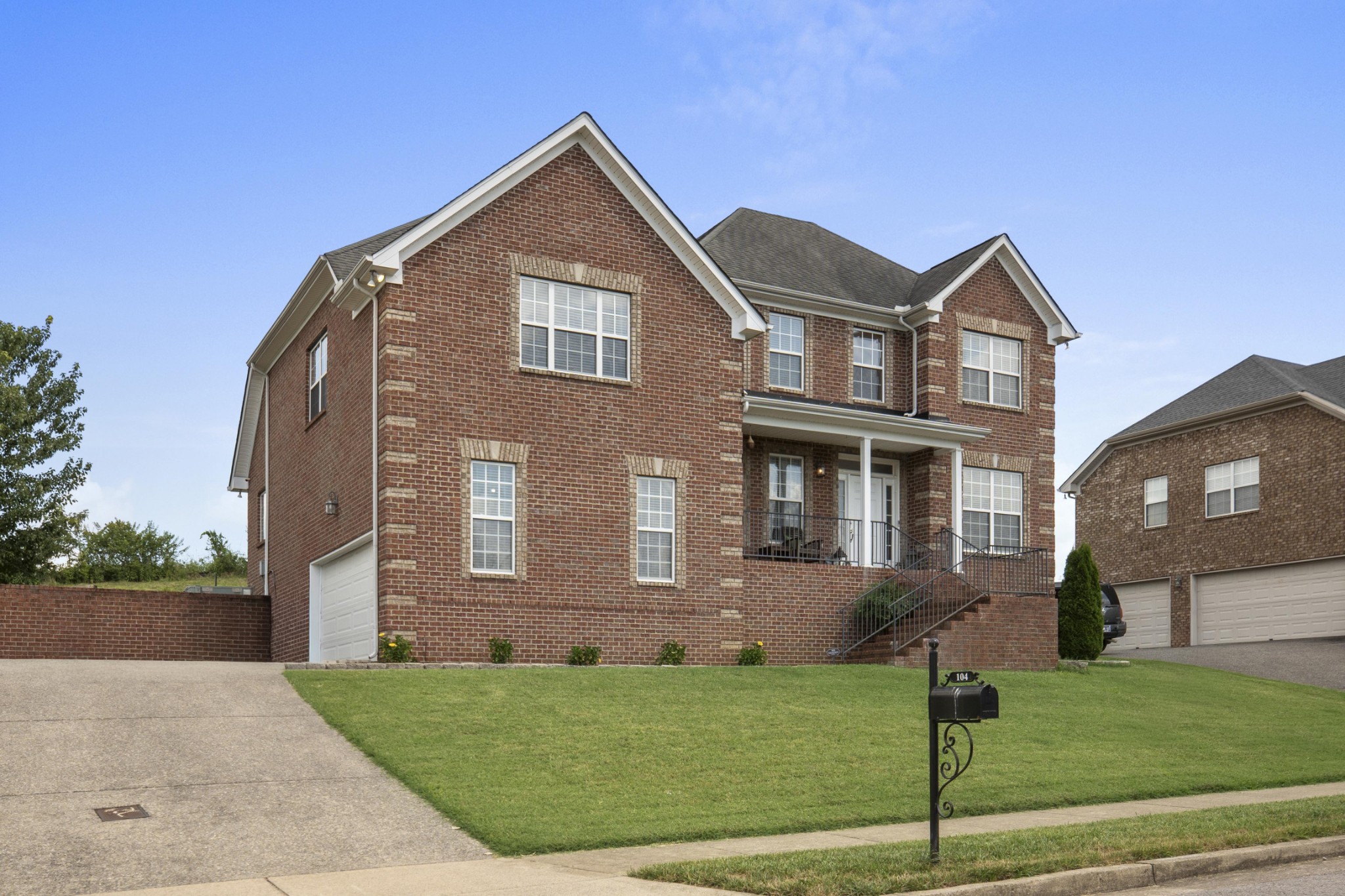 104 N Shadowhaven Way