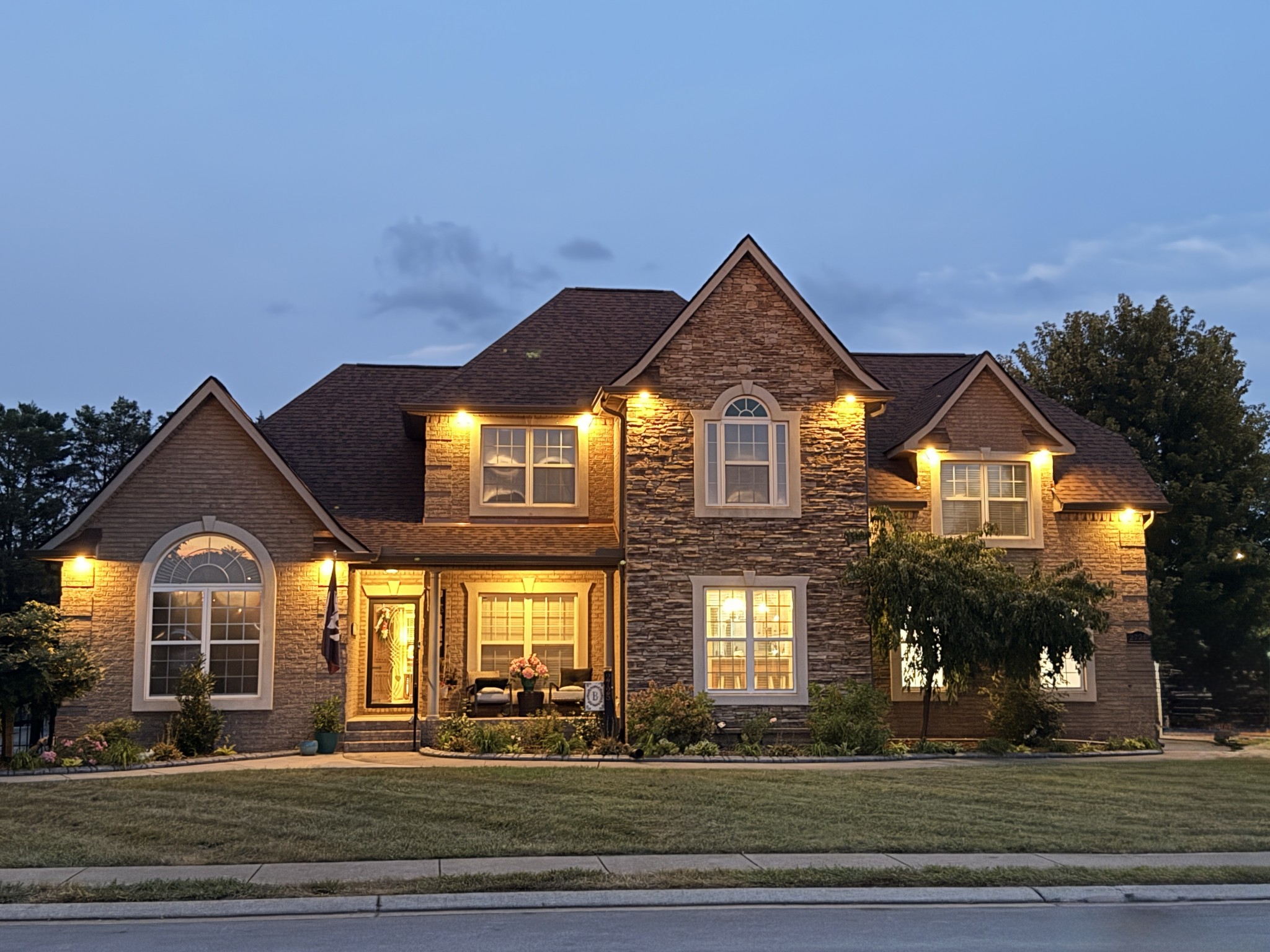 2725 Aristocrate Dr