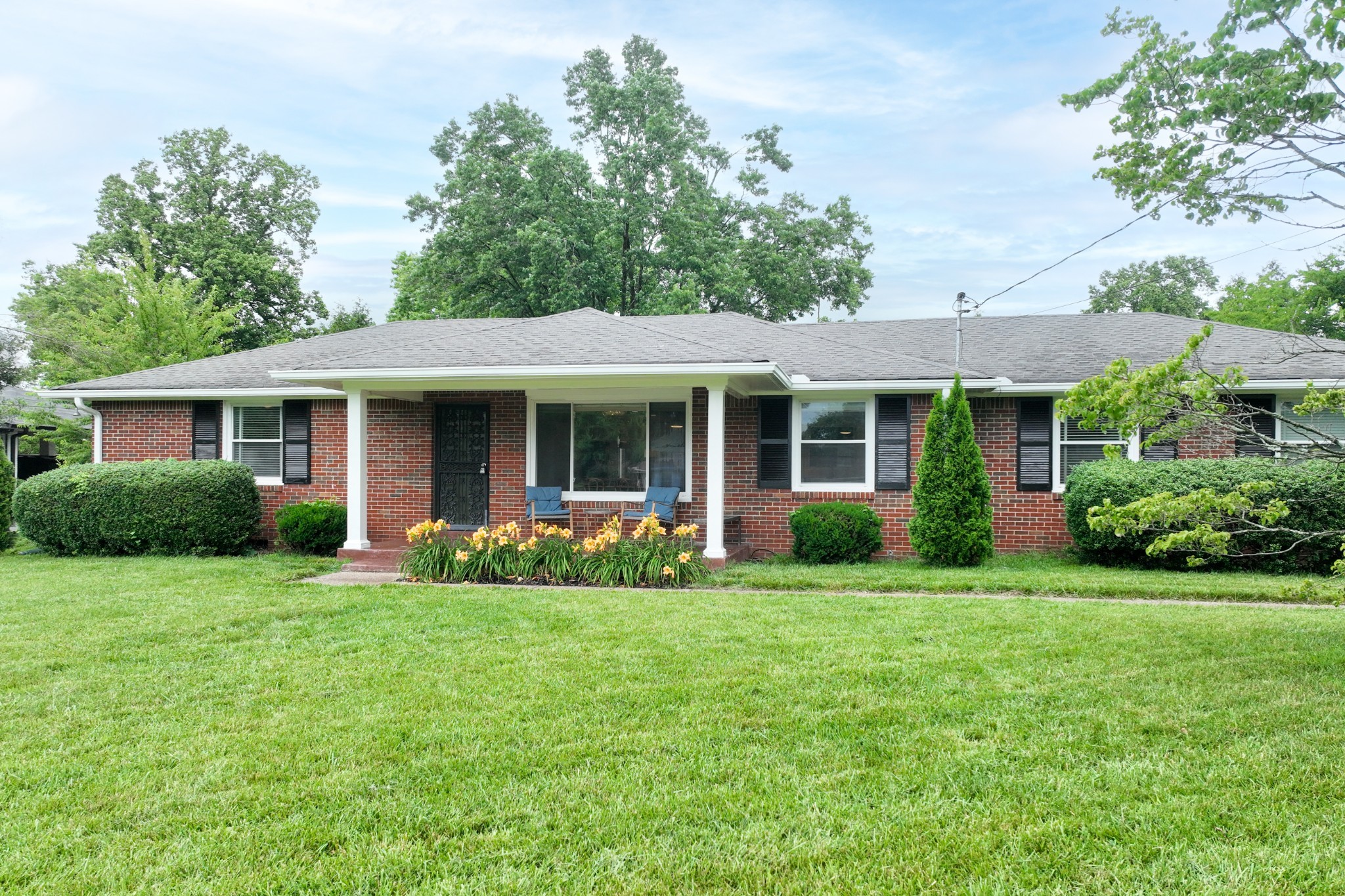 2922 Fernbrook Ln Property Photo 1