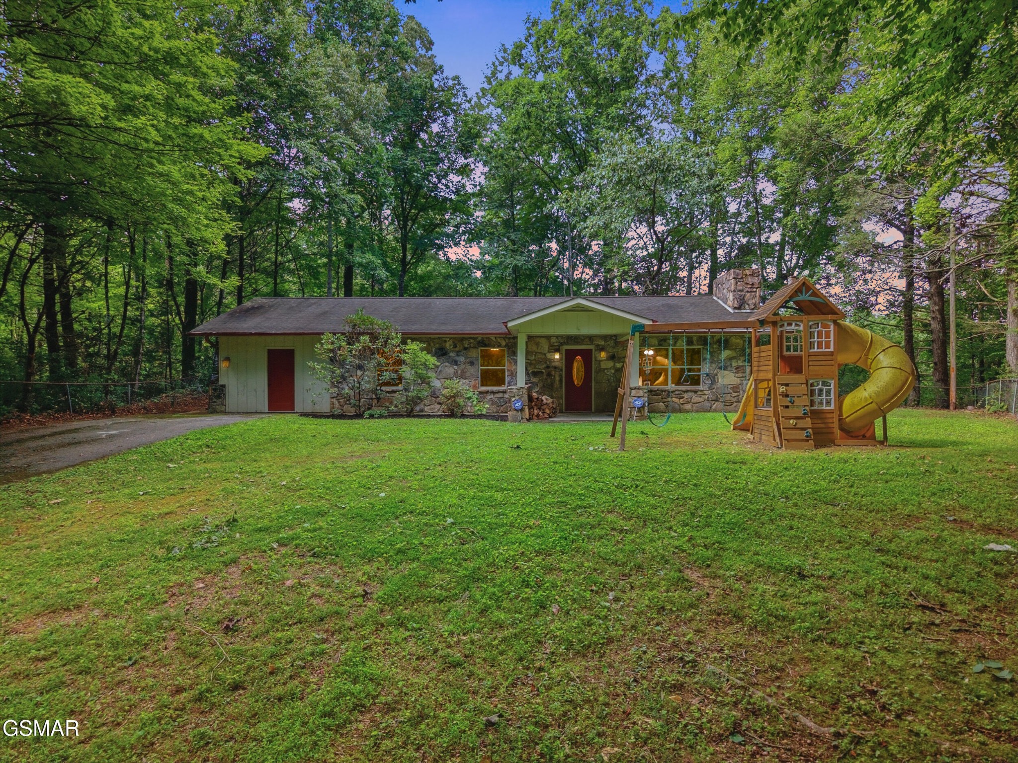 220 Seaton Drive Property Photo 1
