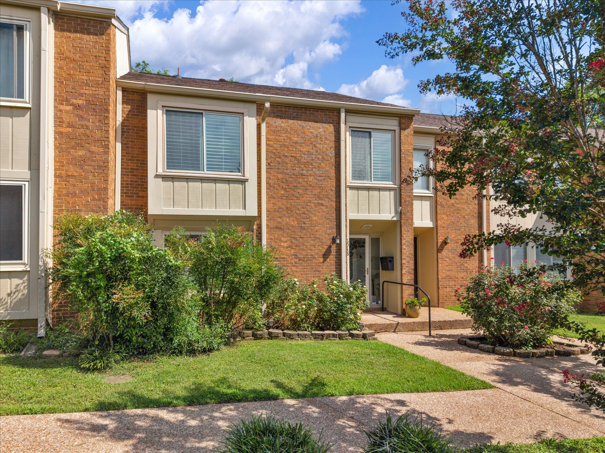 6948 Highland Park Dr Property Photo 1