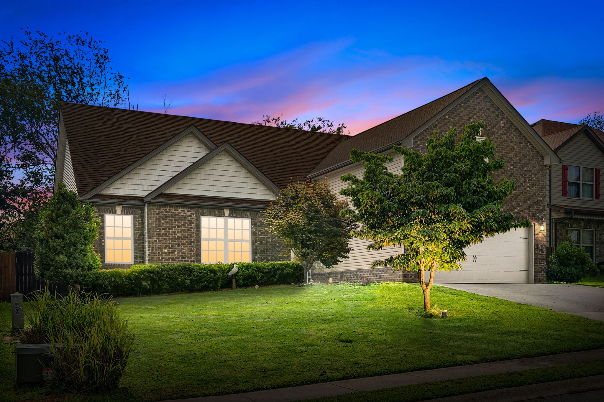 639 Sturdivant Dr Property Photo 1