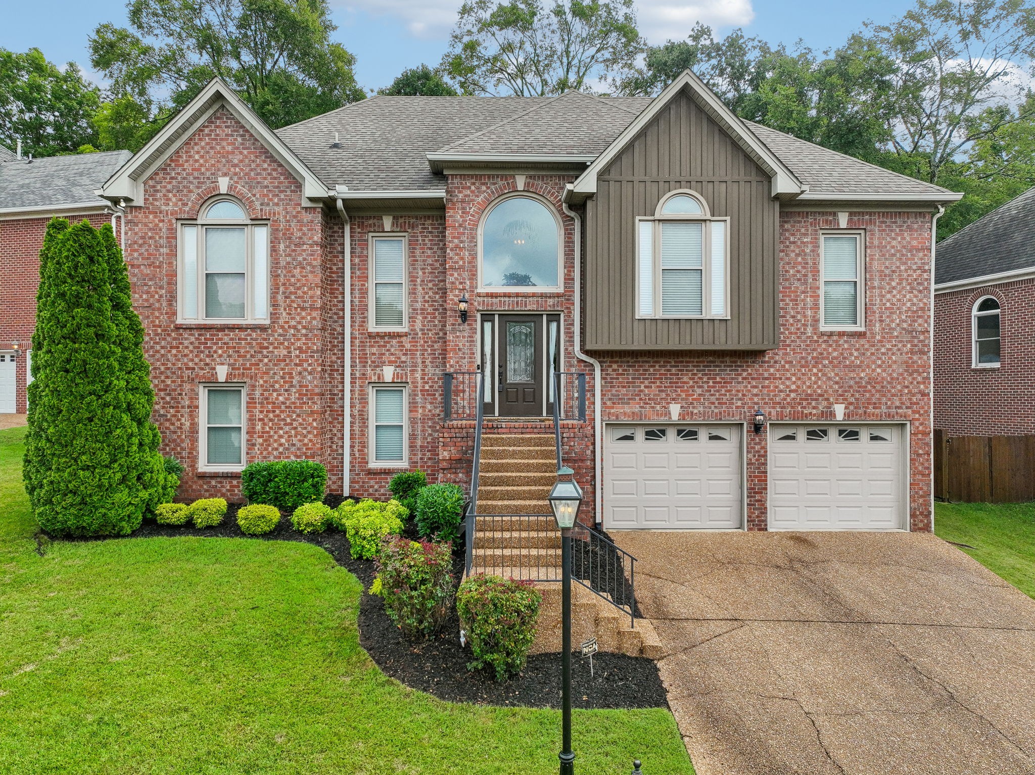 612 Bayhill Ct, N
