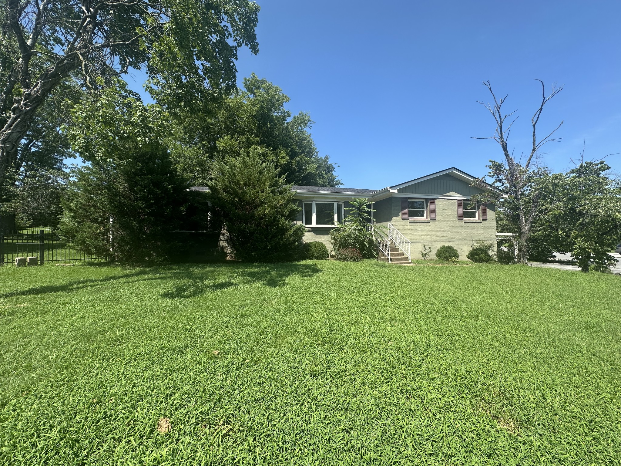 473 Sunliner Dr Property Photo 1