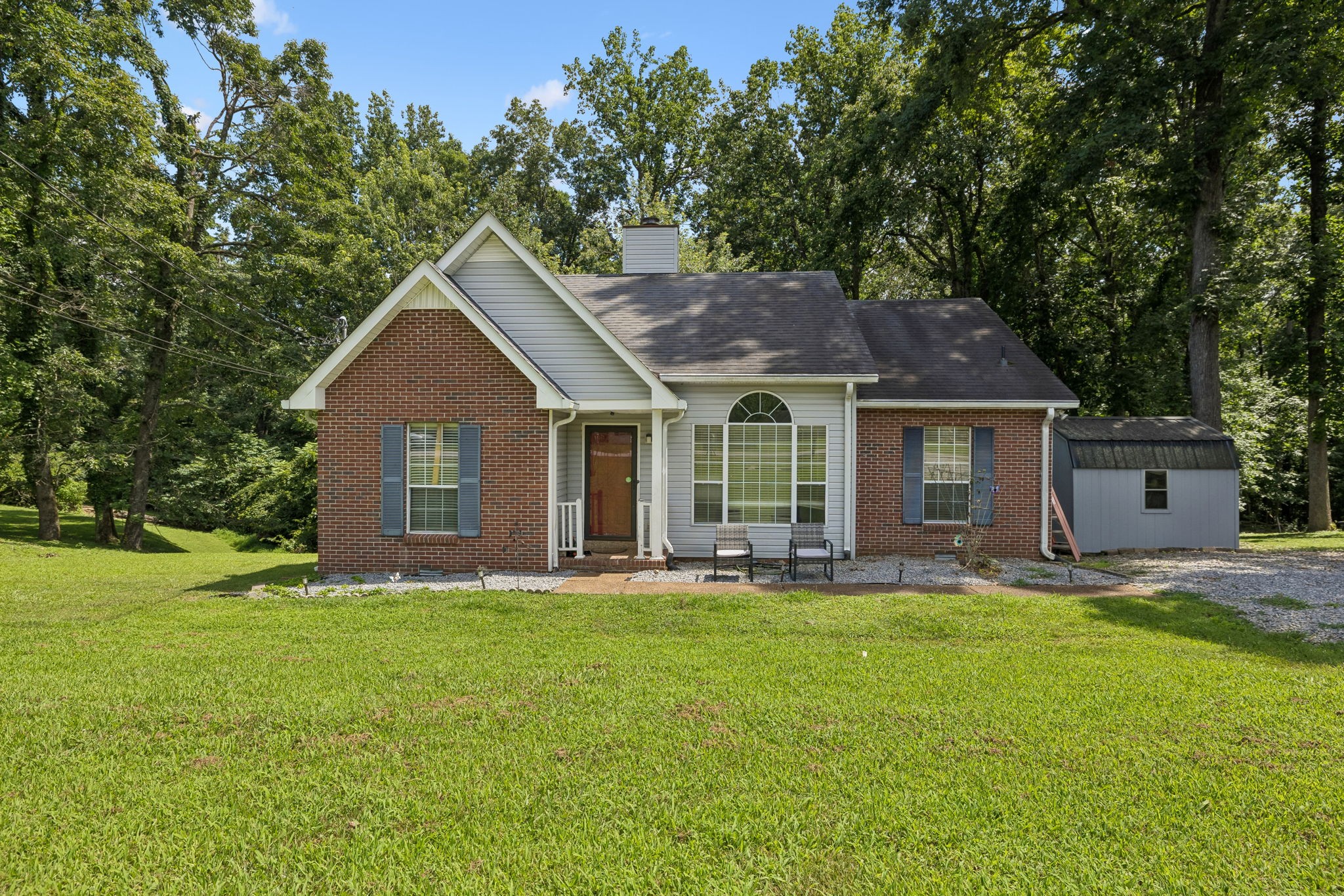 1044 Winding Way Dr Property Photo 1