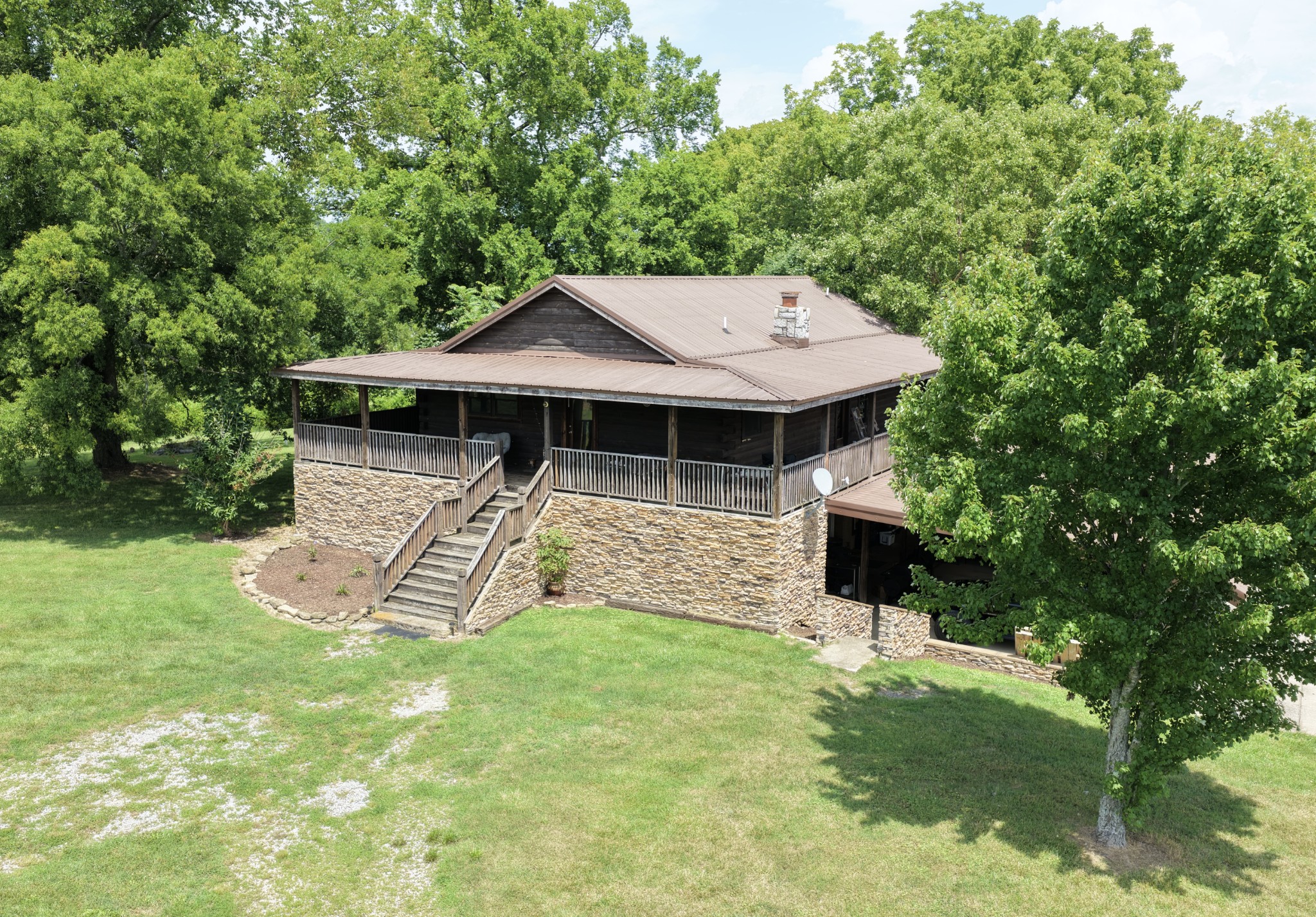 2425 Allisona Rd Property Photo 2