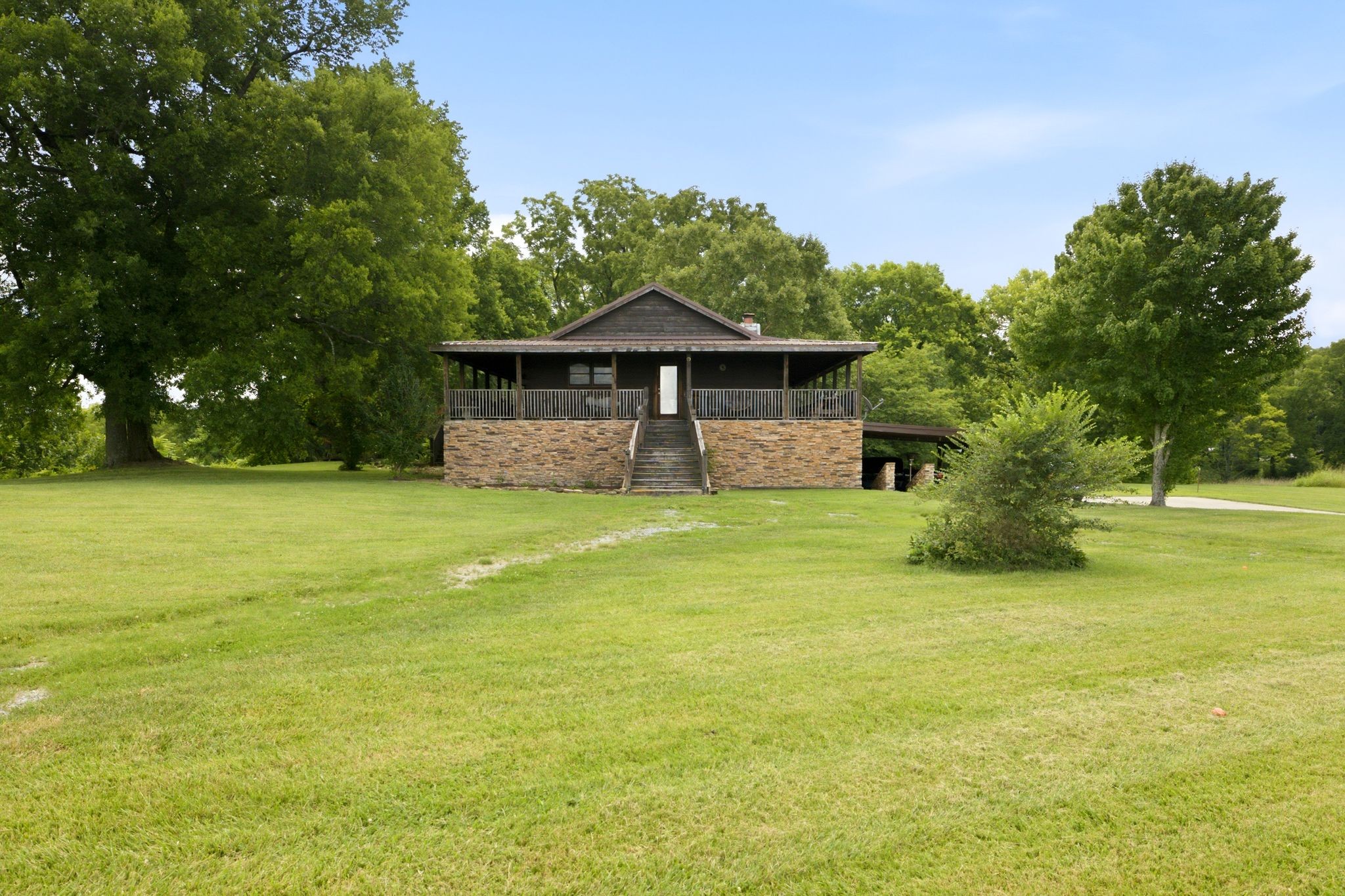 2425 Allisona Rd Property Photo 4
