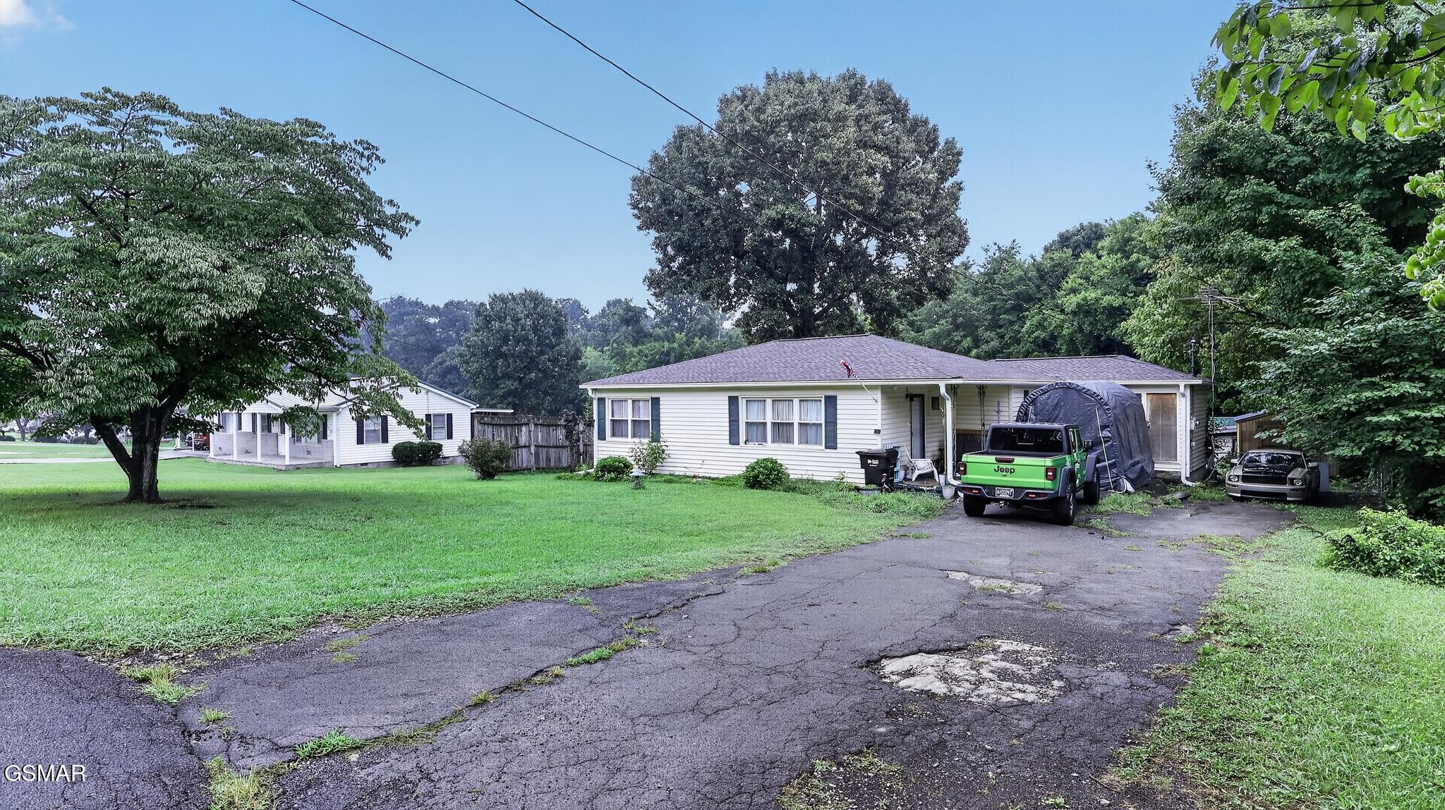 390 Ne Ledford Road Property Photo 1