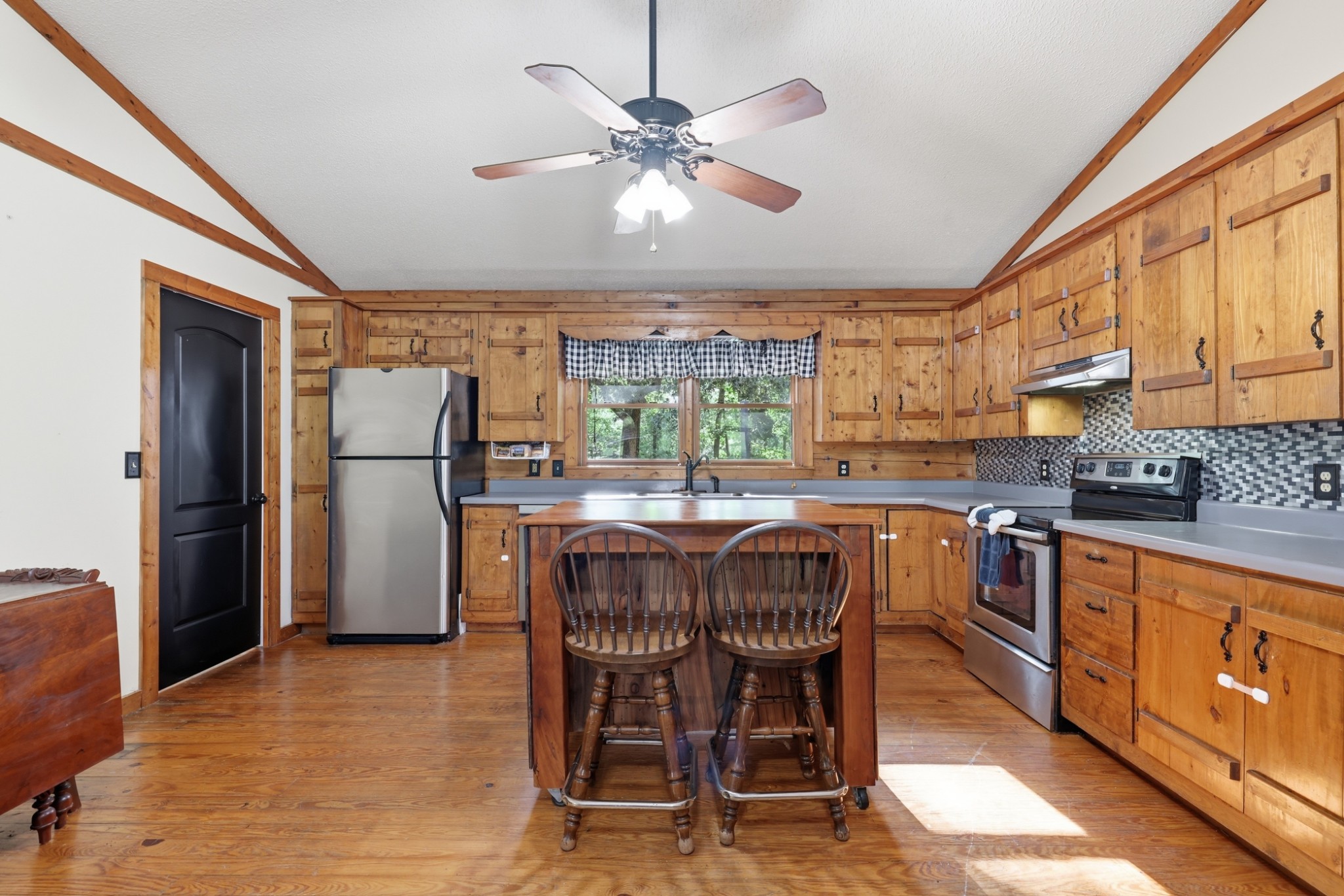 4628 County Home Rd Property Photo 8