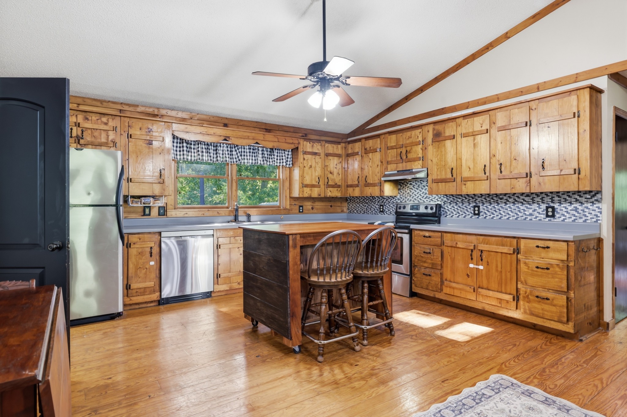 4628 County Home Rd Property Photo 9