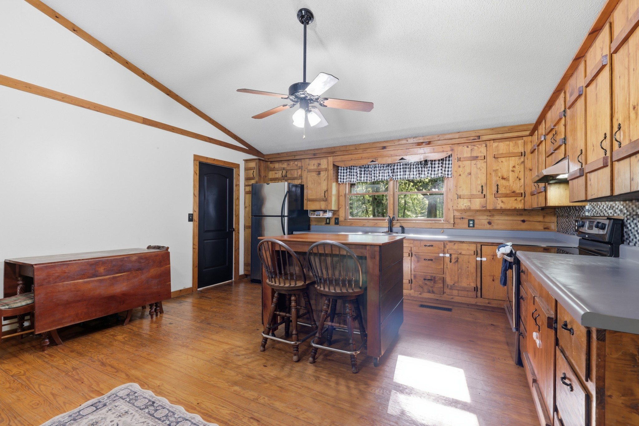 4628 County Home Rd Property Photo 10