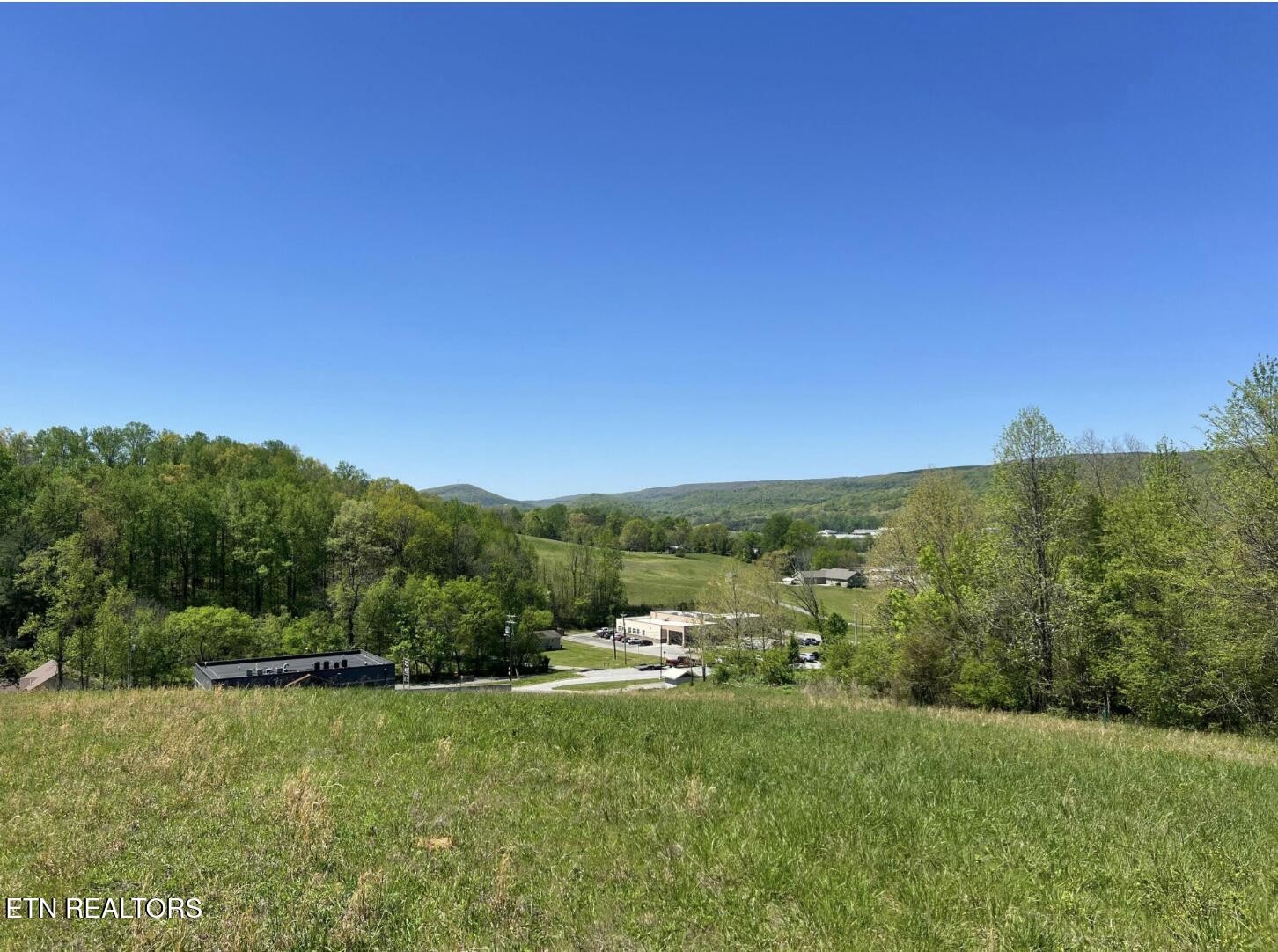 4 Brookstone Heights Lane Property Photo 1
