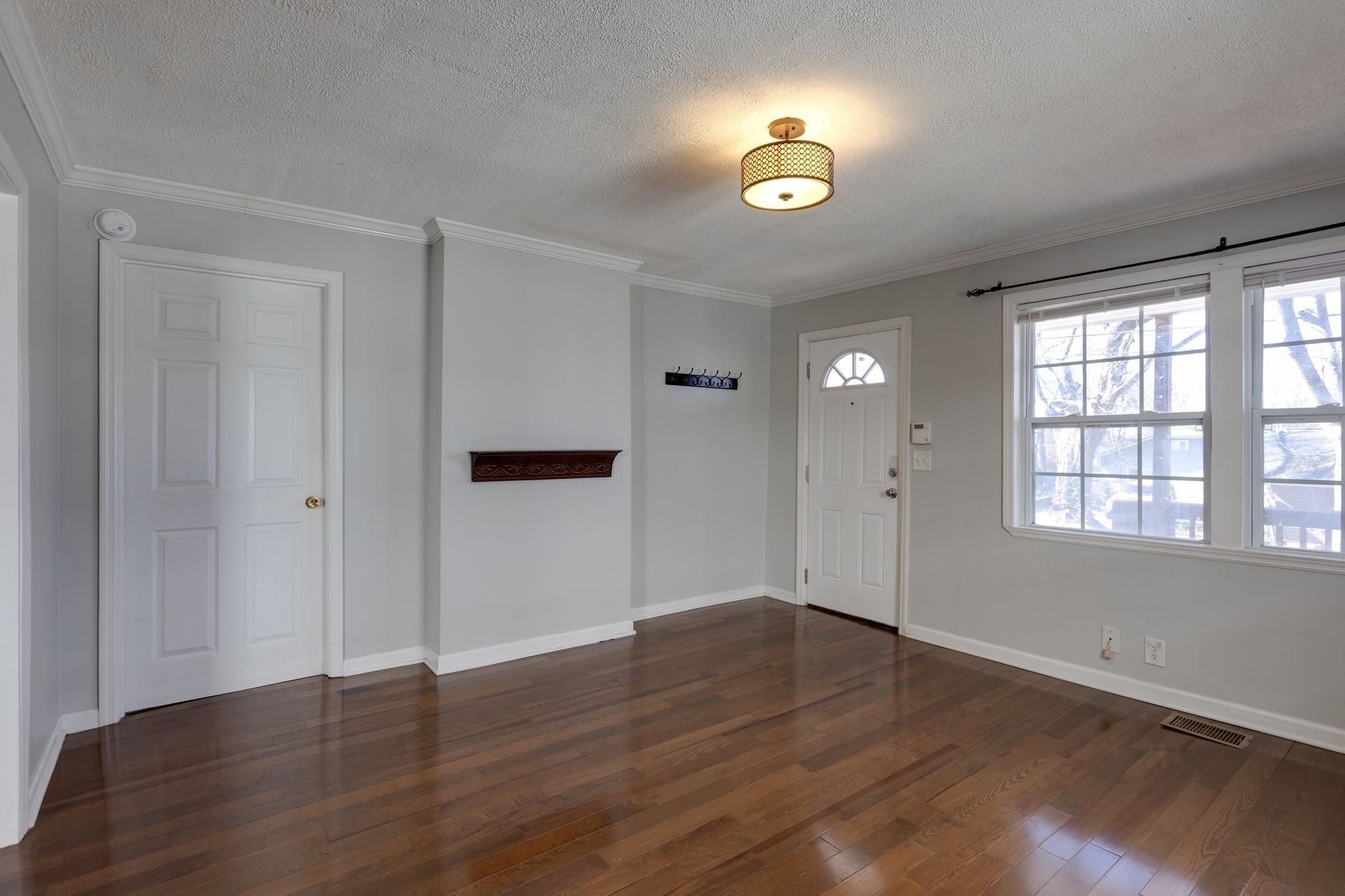 2412 Chapel Ave Property Photo 10