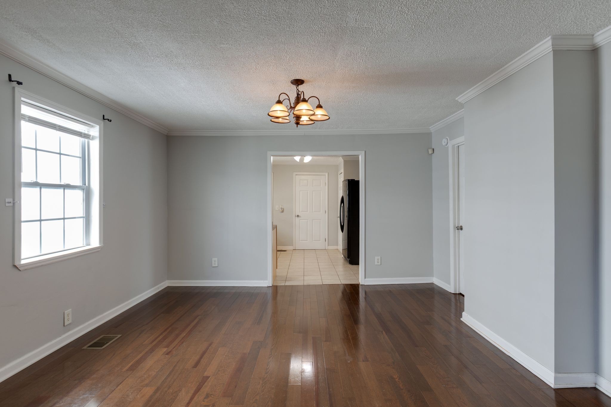 2412 Chapel Ave Property Photo 12