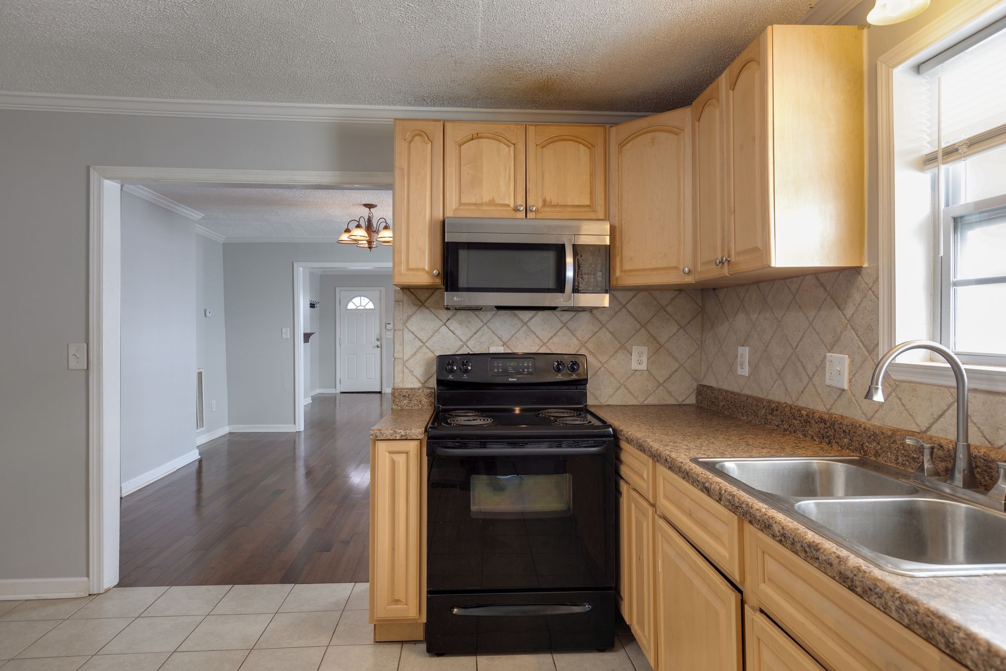 2412 Chapel Ave Property Photo 17