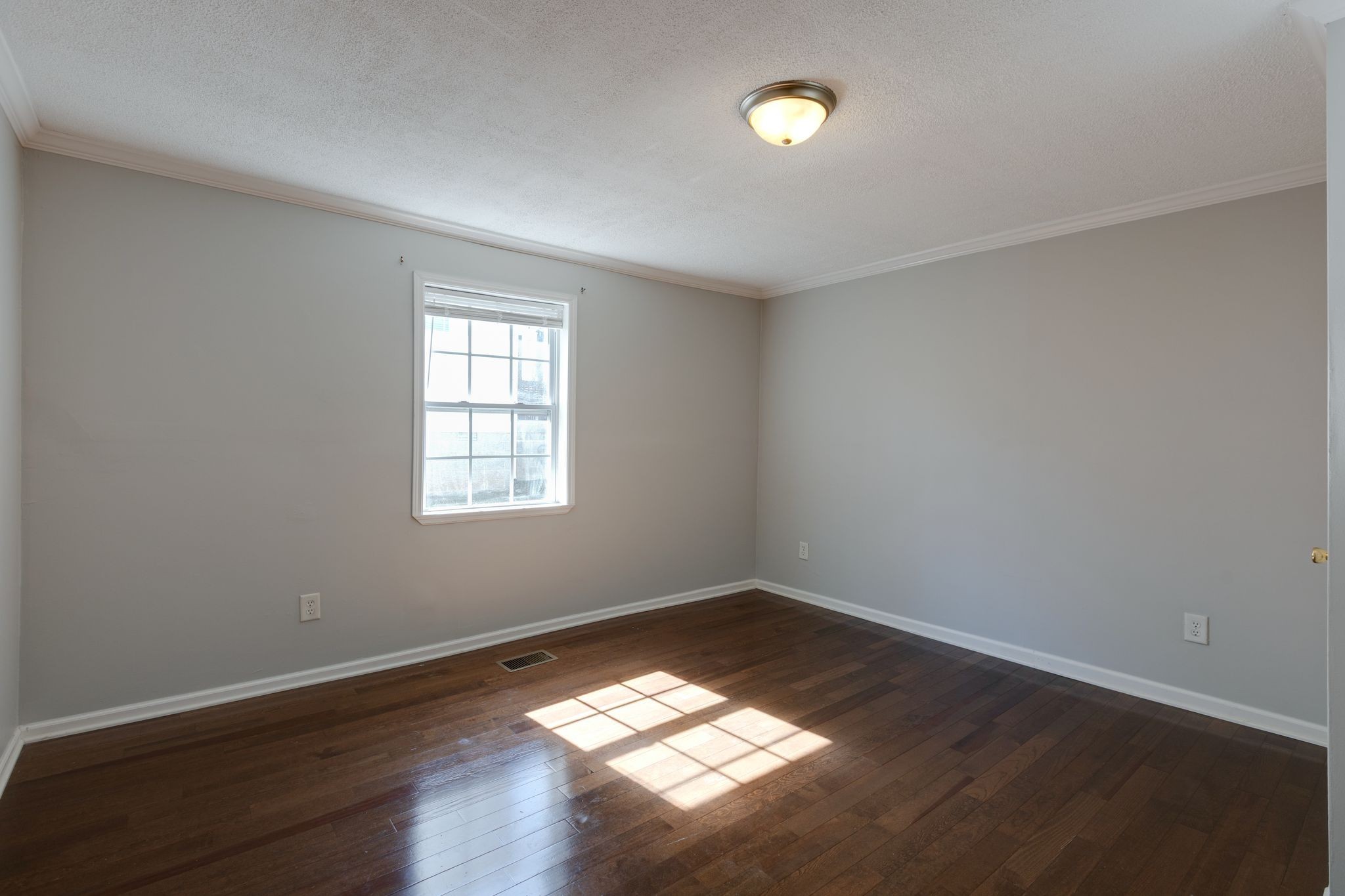 2412 Chapel Ave Property Photo 23