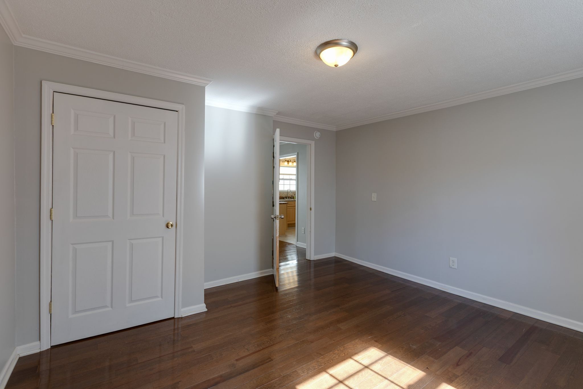 2412 Chapel Ave Property Photo 24