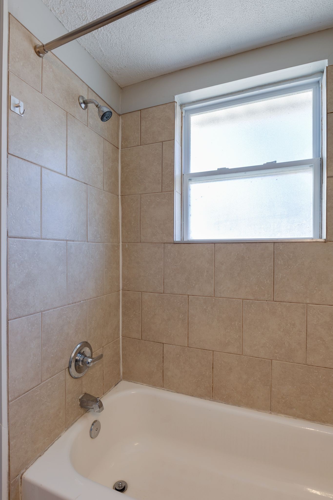 2412 Chapel Ave Property Photo 28
