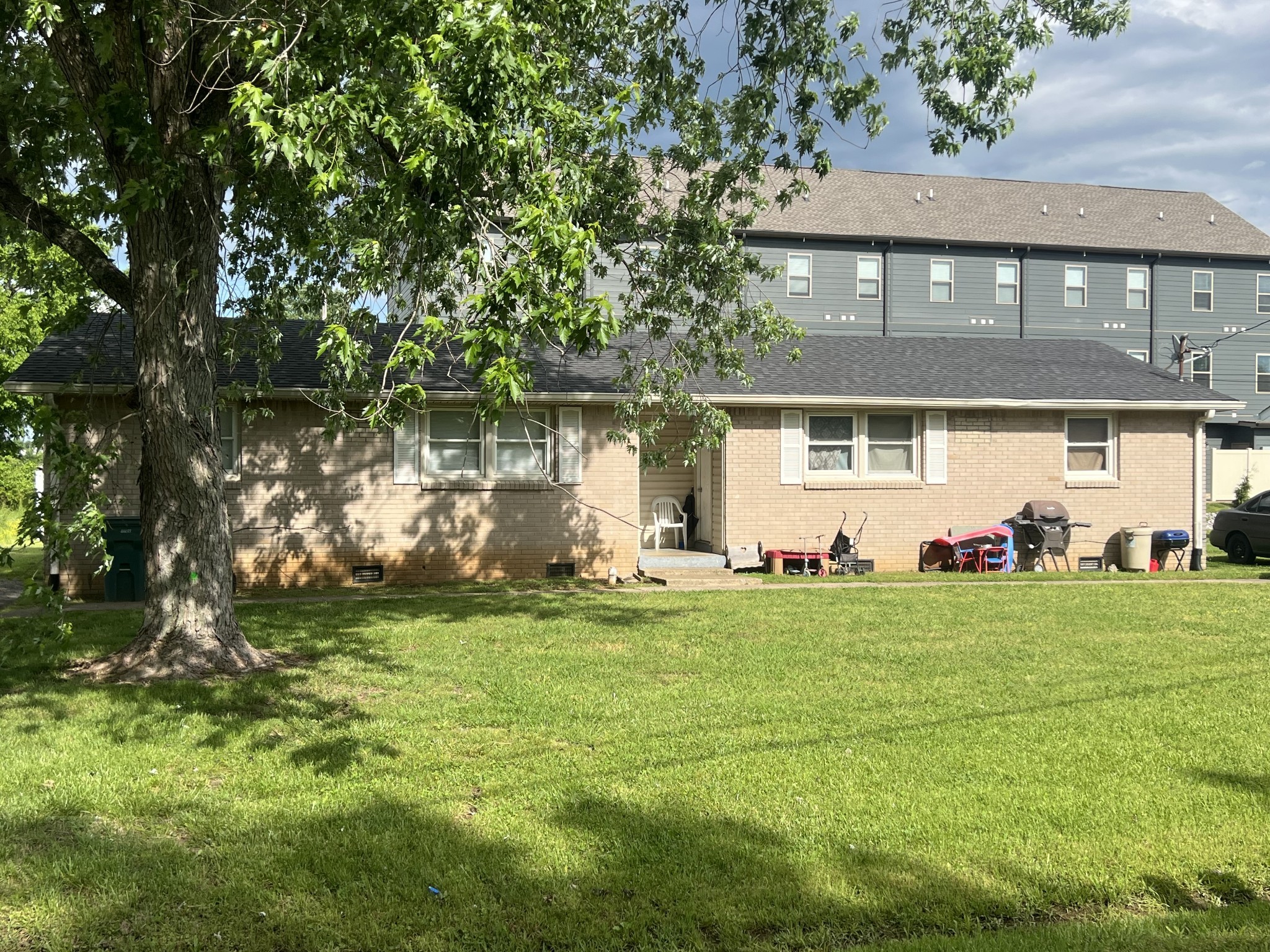 713 Kent Dr Property Photo 1