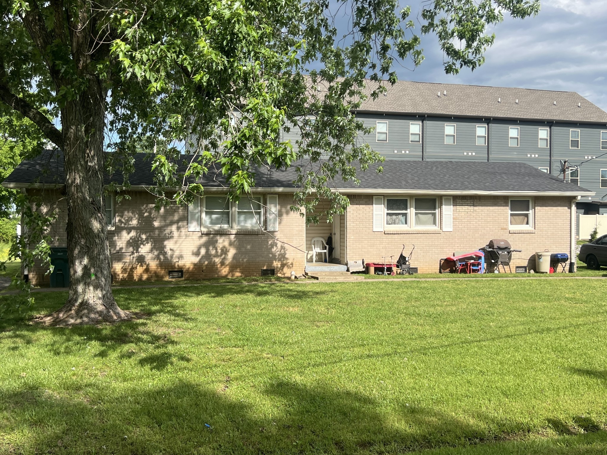 719 Kent Dr Property Photo 4