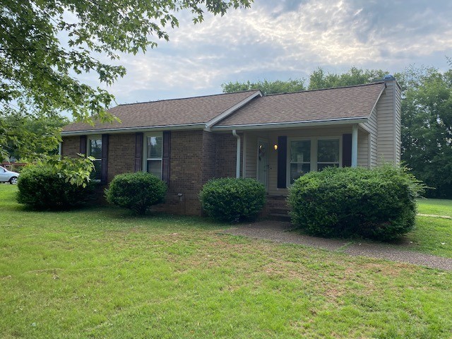 2075 Stonebrook Dr Property Photo 2