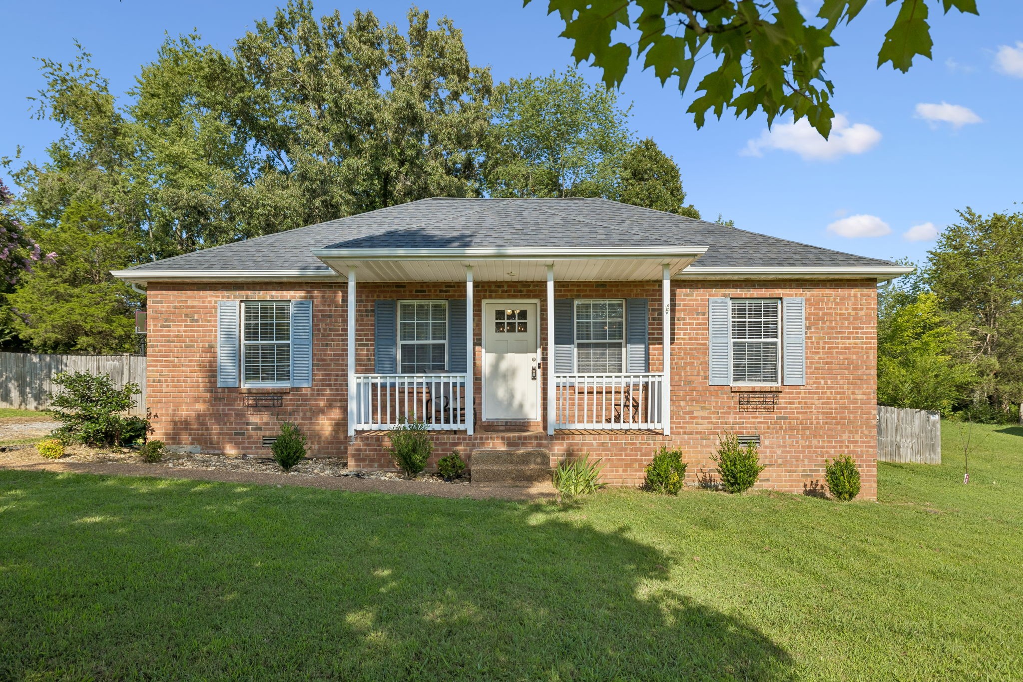 115 Robert Ave