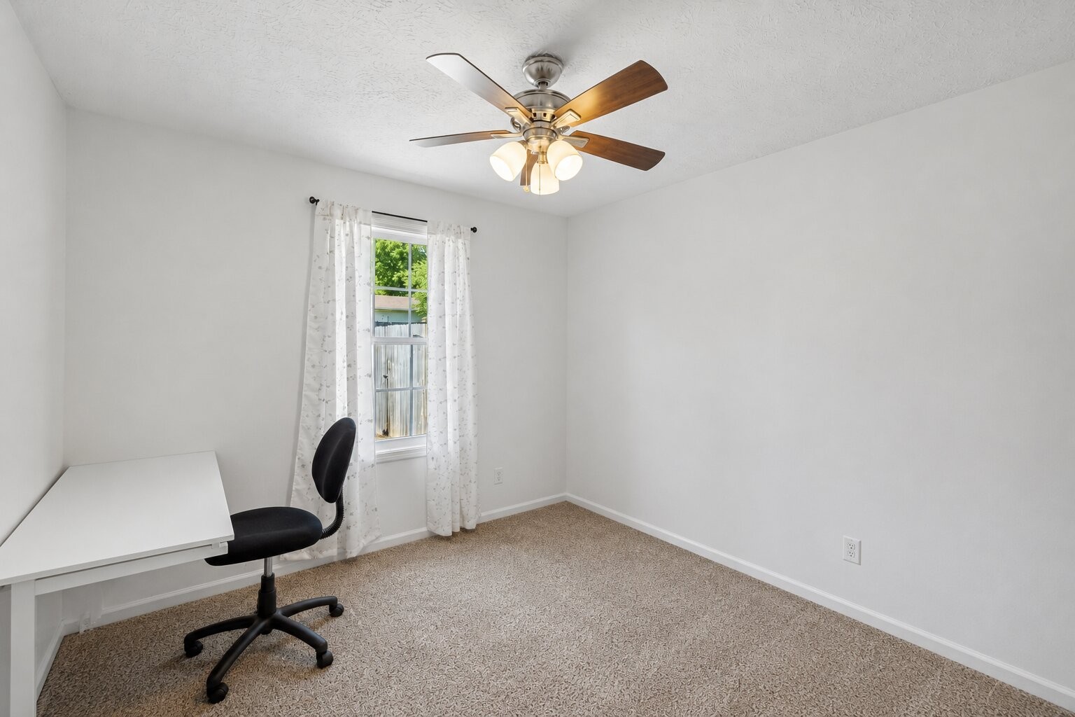 115 Robert Ave Property Photo 23
