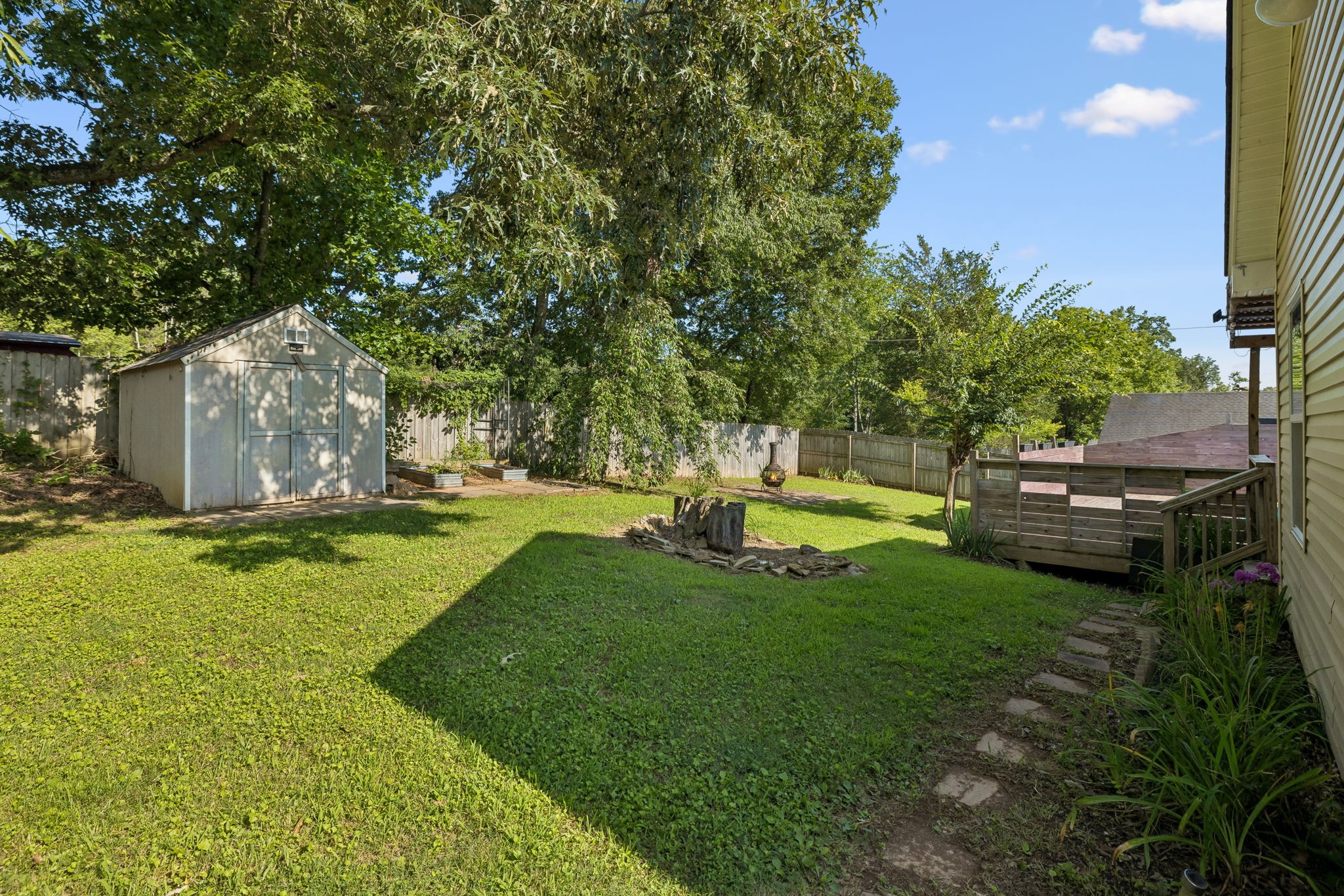 115 Robert Ave Property Photo 32