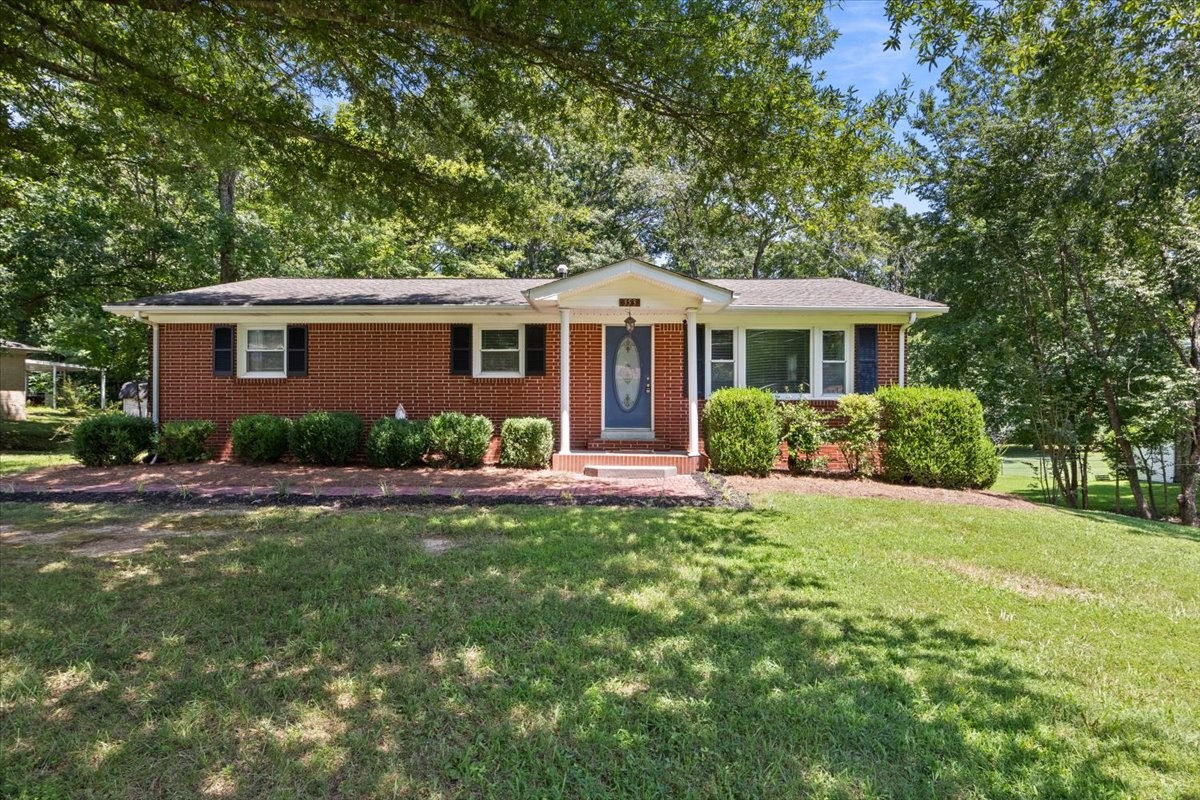 353 Powers Blvd Property Photo 1
